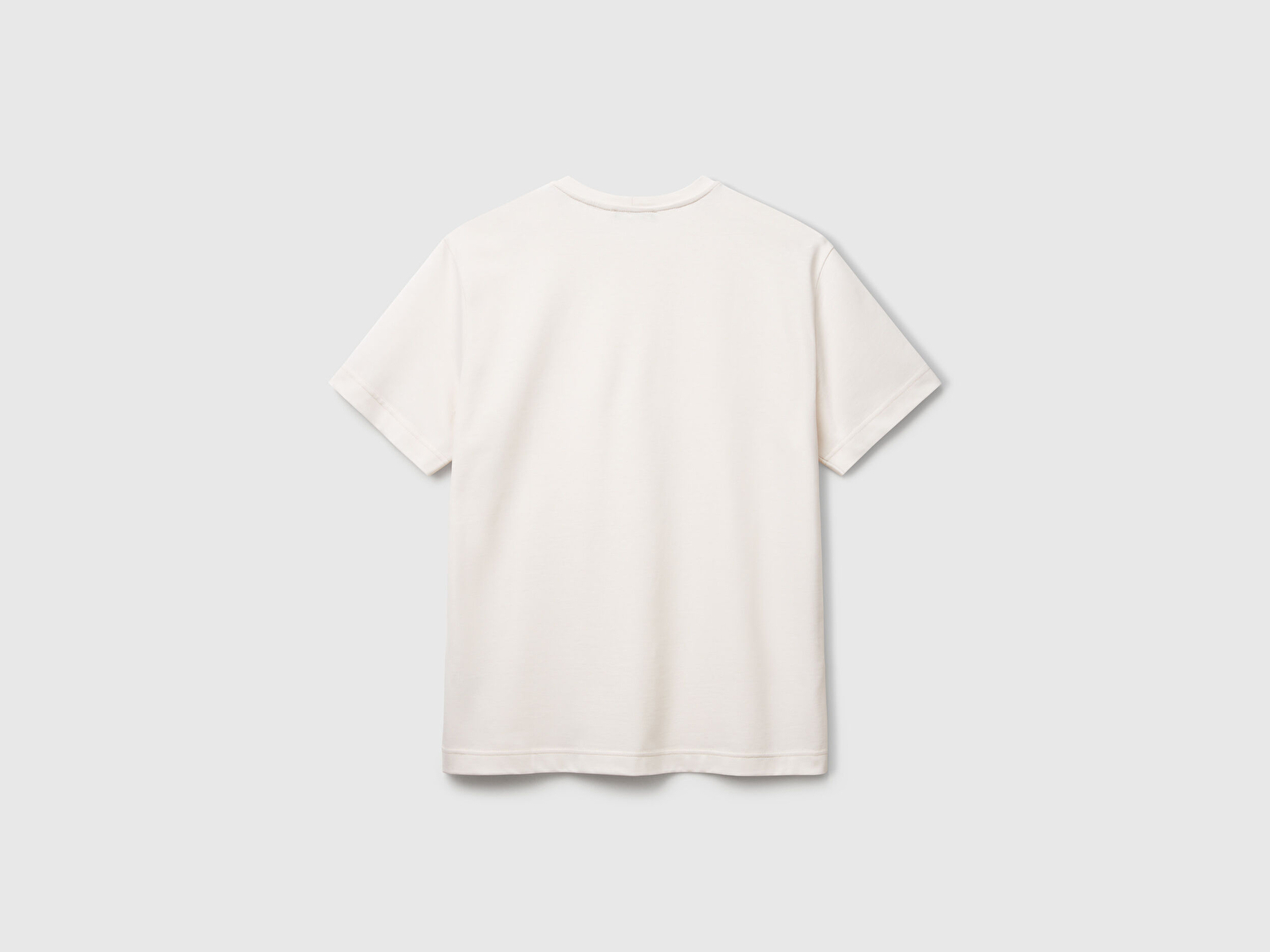 Benetton Erkek Krem %100 Pamuk Göğsü Yama Logo İşlemeli Bisiklet Yaka T-Shirt