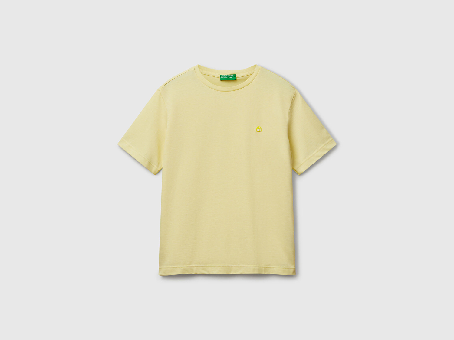 Benetton Erkek Sarı %100 Pamuk Göğsü Yama Logo İşlemeli Bisiklet Yaka T-Shirt