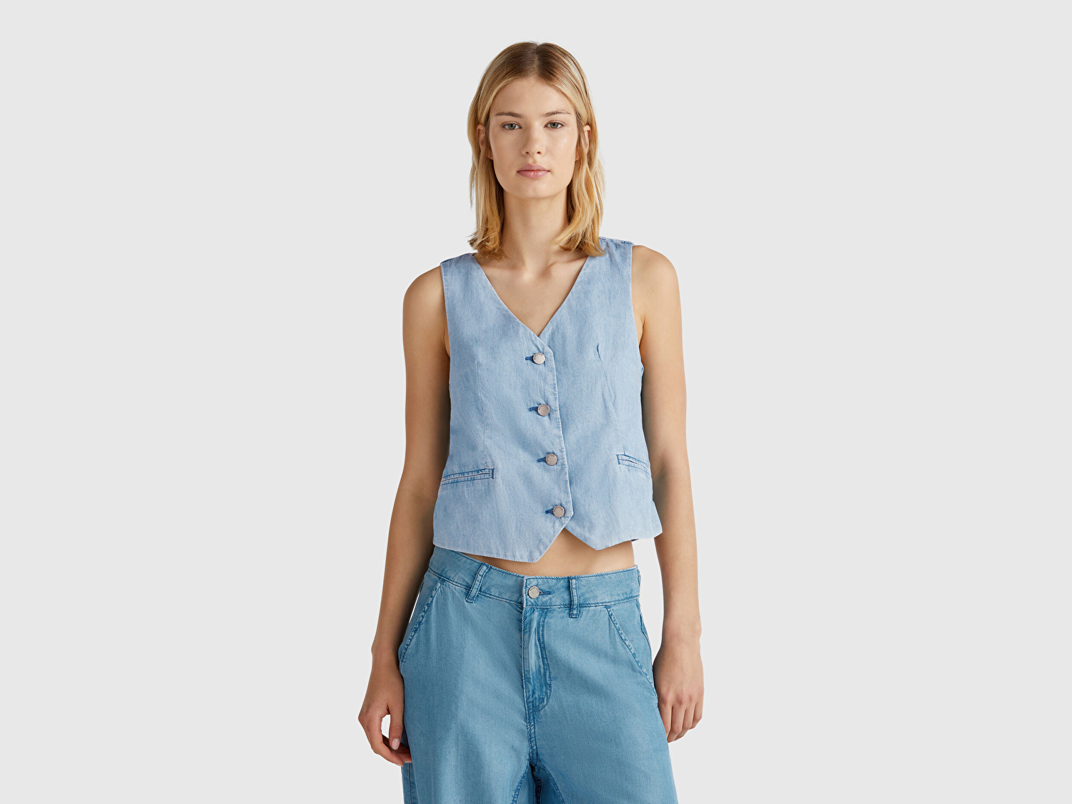 Benetton Kadın Açık Mavi %100 Koton Şamre Denim Yelek