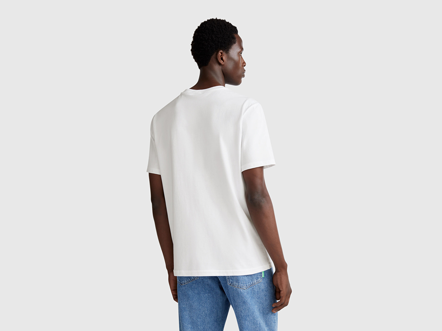 Benetton Erkek Beyaz-Kibrit %100 Koton Baskılı Regular Fit T-Shirt