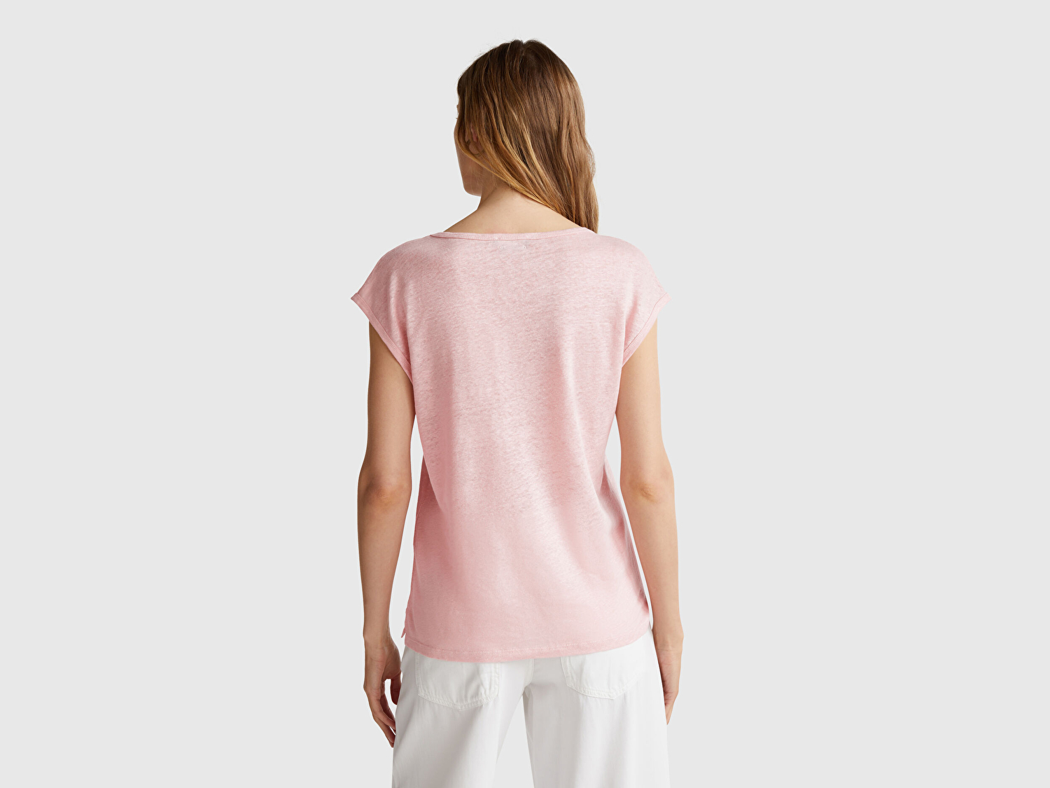 Benetton Kadın Pembe %100 Keten Yanları Yırtmaçlı Relax Fit Yuvarlak Yaka T-Shirt