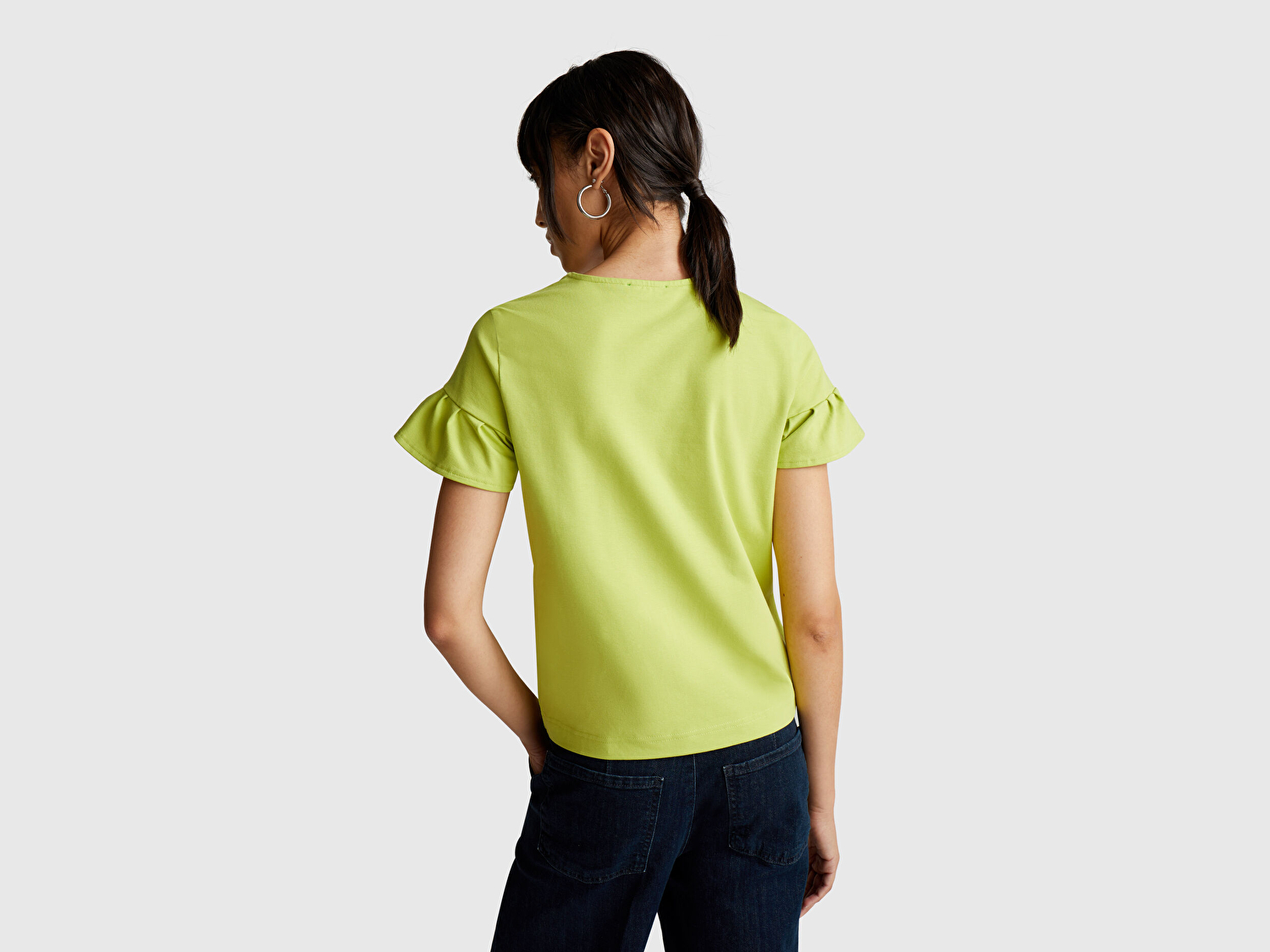 Benetton Kadın Açık Yeşil Koton Karışımlı Kolları Fırfır Detaylı T-Shirt