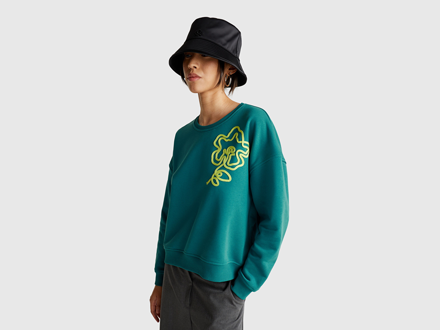 Benetton Kadın Koyu Yeşil Koton Karışımlı  Çiçek Motifli Sweatshirt