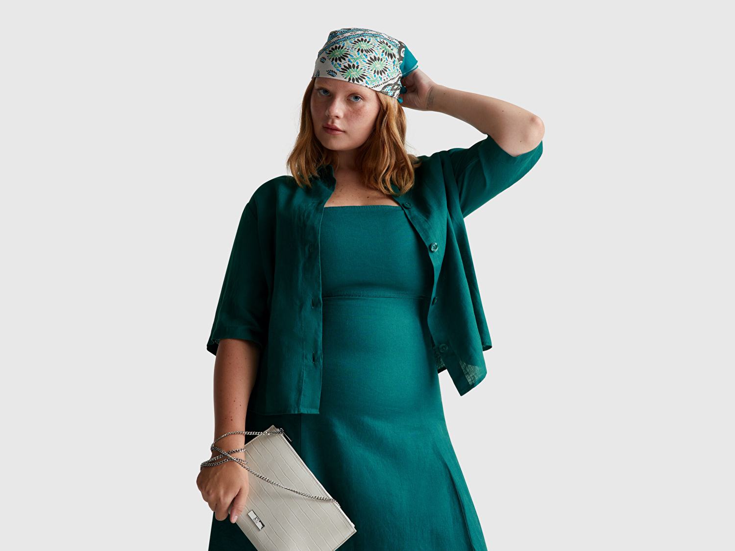 Benetton Kadın Koyu Yeşil %100 Keten Flared Fit Geniş Askılı Fermuar Kapamalı Midi Elbise