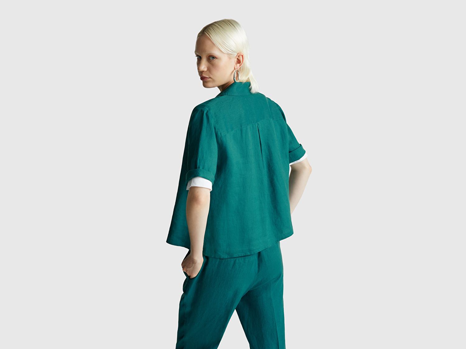 Benetton Kadın Koyu Yeşil %100 Keten Yarım Kollu Düz Gömlek