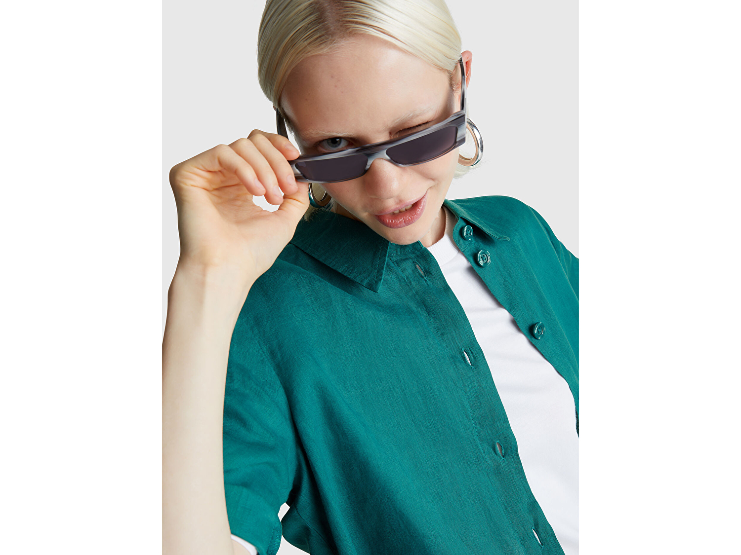 Benetton Kadın Koyu Yeşil %100 Keten Yarım Kollu Düz Gömlek