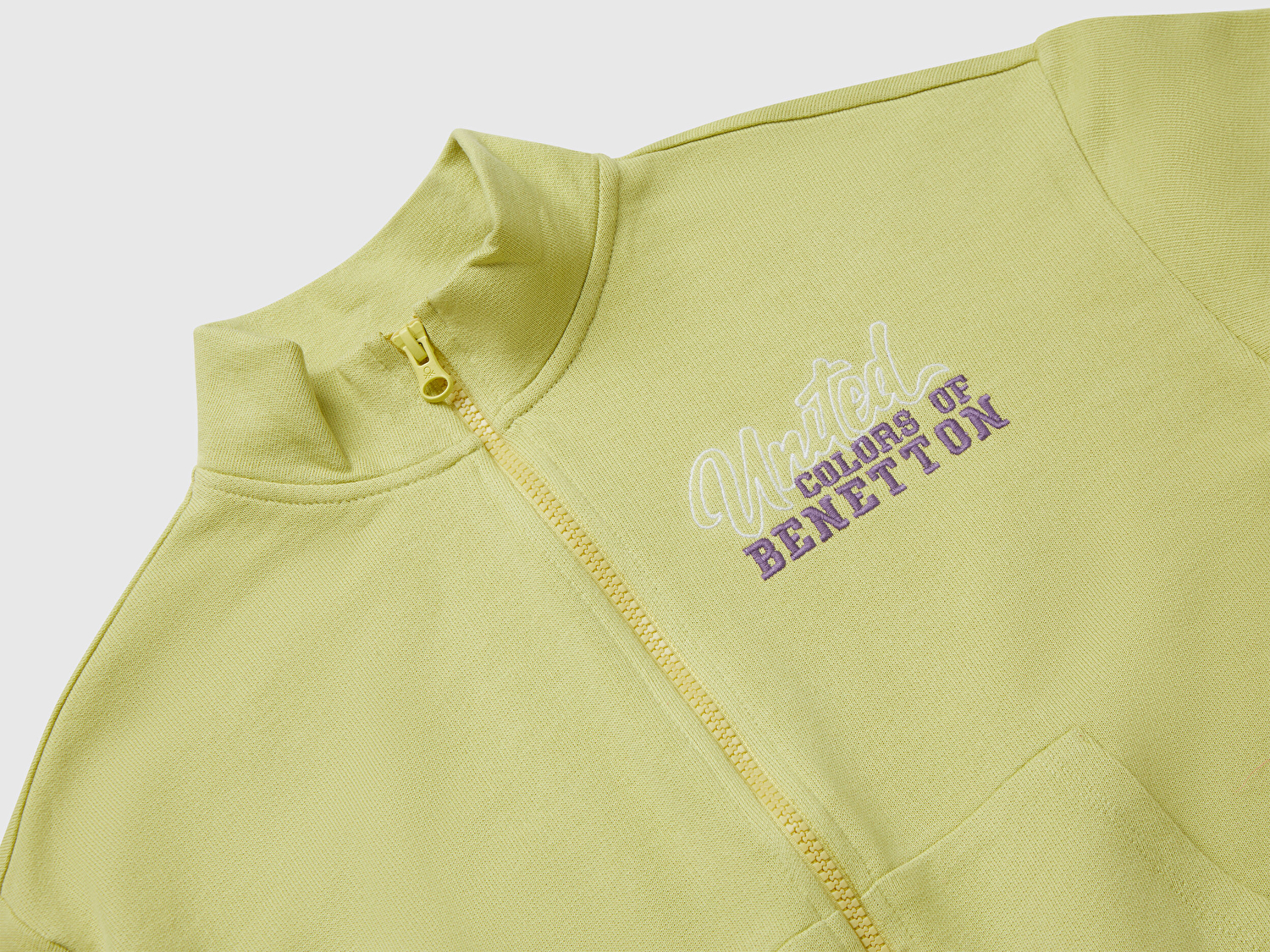 Benetton Kız Çocuk Hardal Önü Logo Nakışlı Cepli Fermuarlı Dik Yaka Sweatshirt