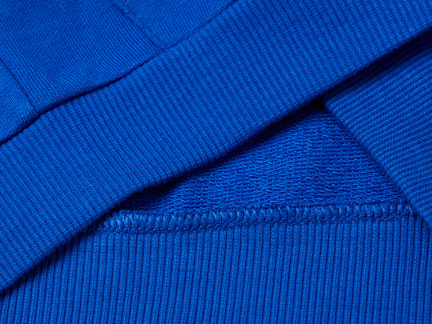 Benetton Erkek Bebek Saks Mavisi Logo Detaylı Önü Fermuarlı Ribana Detaylı Sweatshirt
