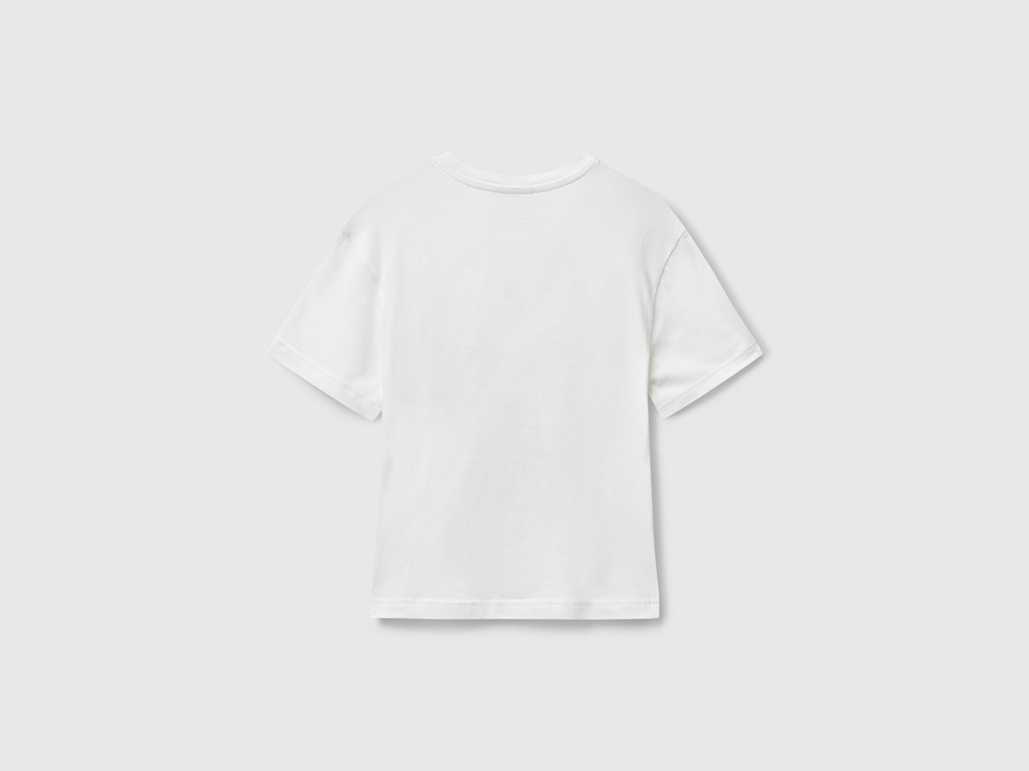 Benetton Erkek Çocuk Ekru Çok Renkli Peanuts Baskılı Kolu Logo Etiketli Comfort Fit T-shirt