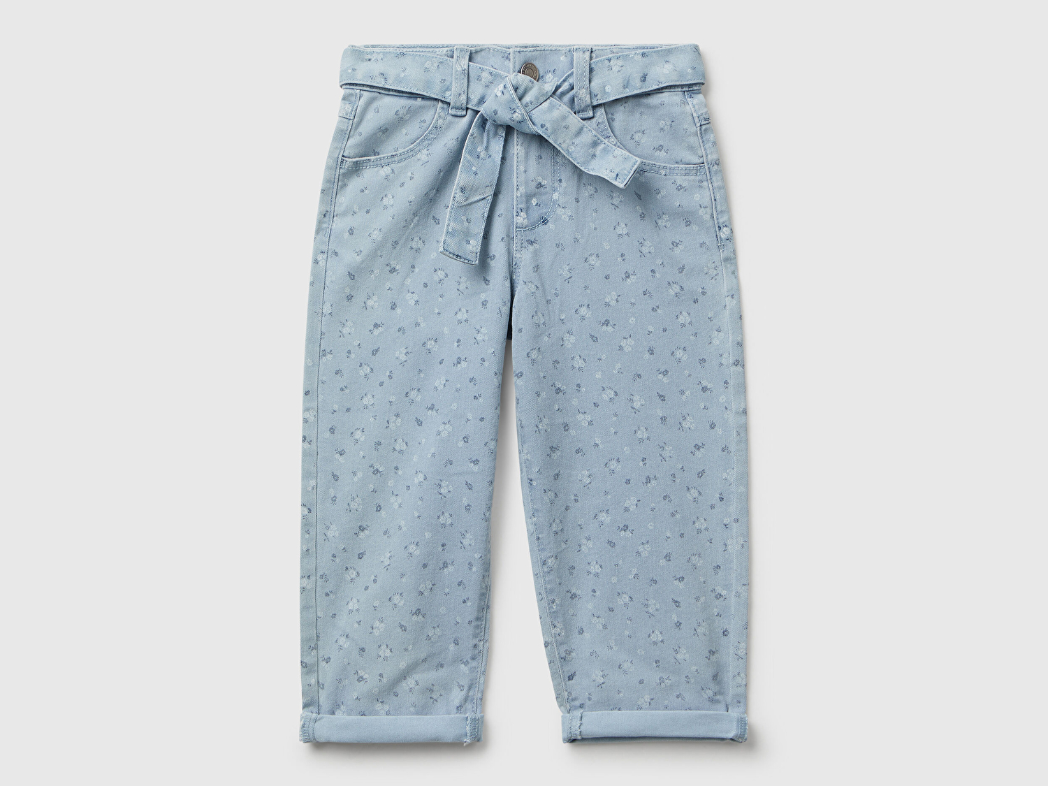 Benetton Kız Bebek Açık Mavi Çiçek Desenli Beli Bağlamalı Paçası Kıvrık Denim Pantolon