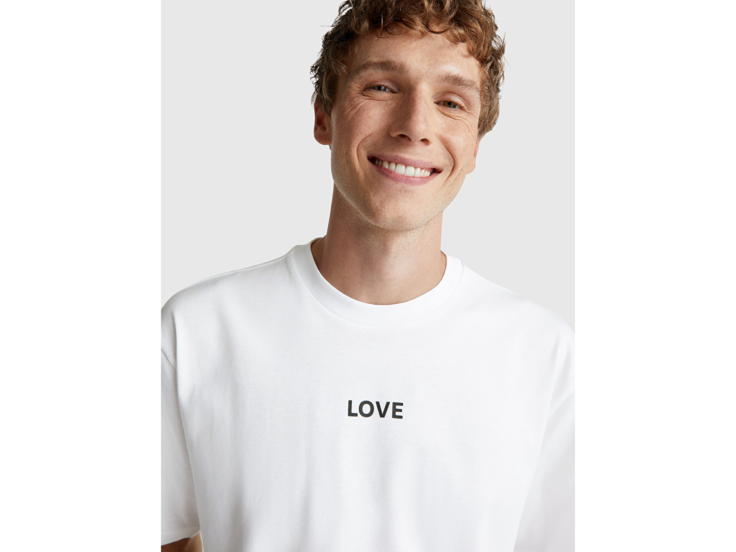 Benetton Erkek Beyaz-Love Baskılı %100 Pamuk Önü ve Arkası Baskılı T-Shirt