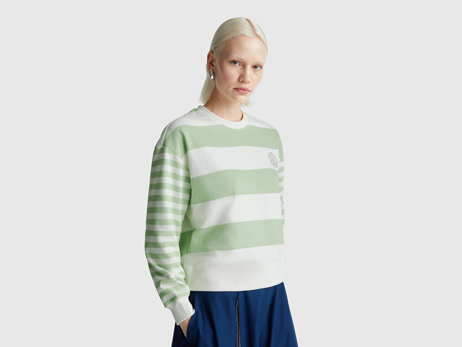 Benetton Kadın Açık Yeşil  Pamuk Karışımlı Göğsü Logo Baskılı Renk Bloklu Sweatshirt