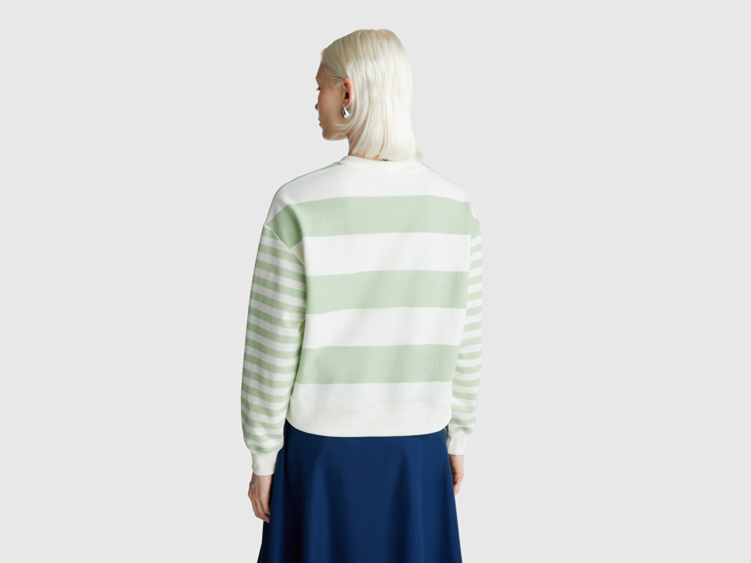 Benetton Kadın Açık Yeşil  Pamuk Karışımlı Göğsü Logo Baskılı Renk Bloklu Sweatshirt