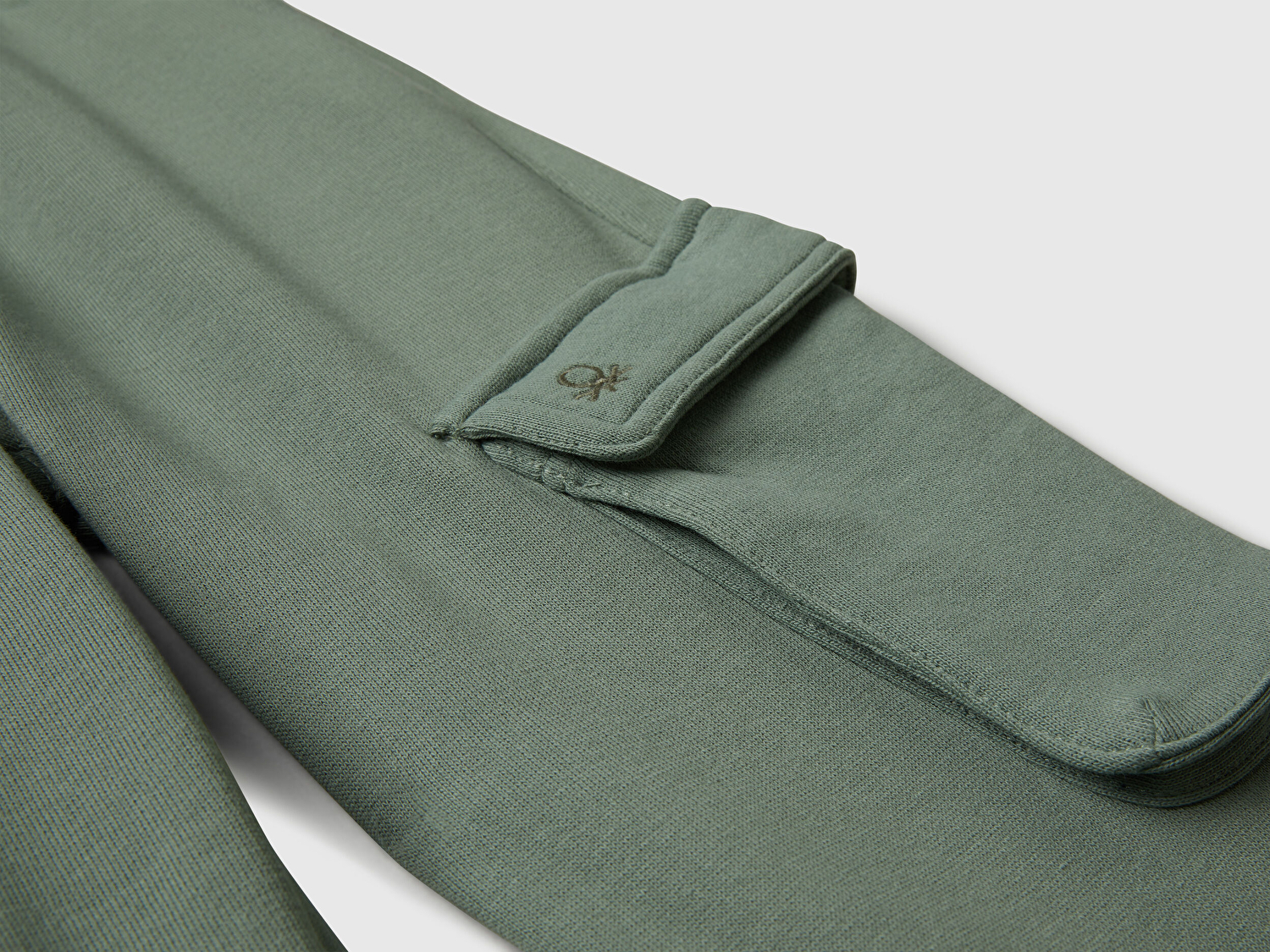 Benetton Erkek Çocuk Haki Büzgü İpli Yan Cepli Ribana Detaylı  Kargo Eşofman Altı