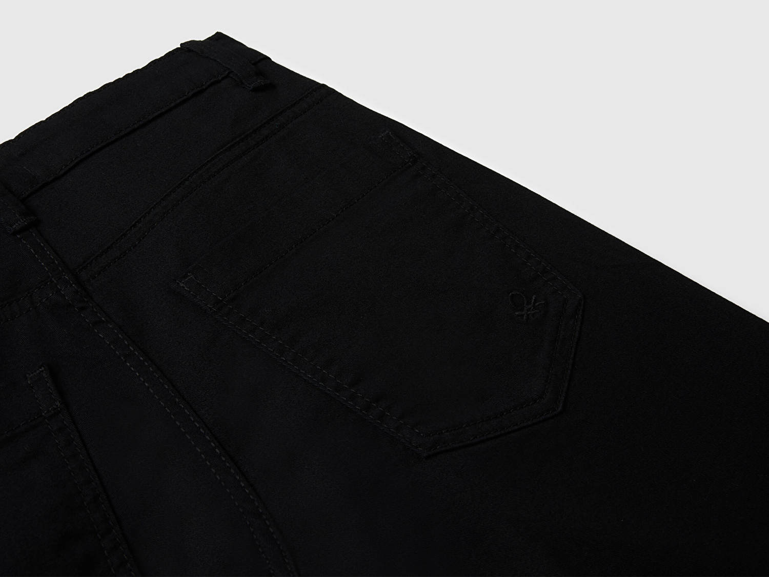 Benetton Erkek Çocuk Siyah Düğmeli Fermuarlı Slim Fit Pantolon