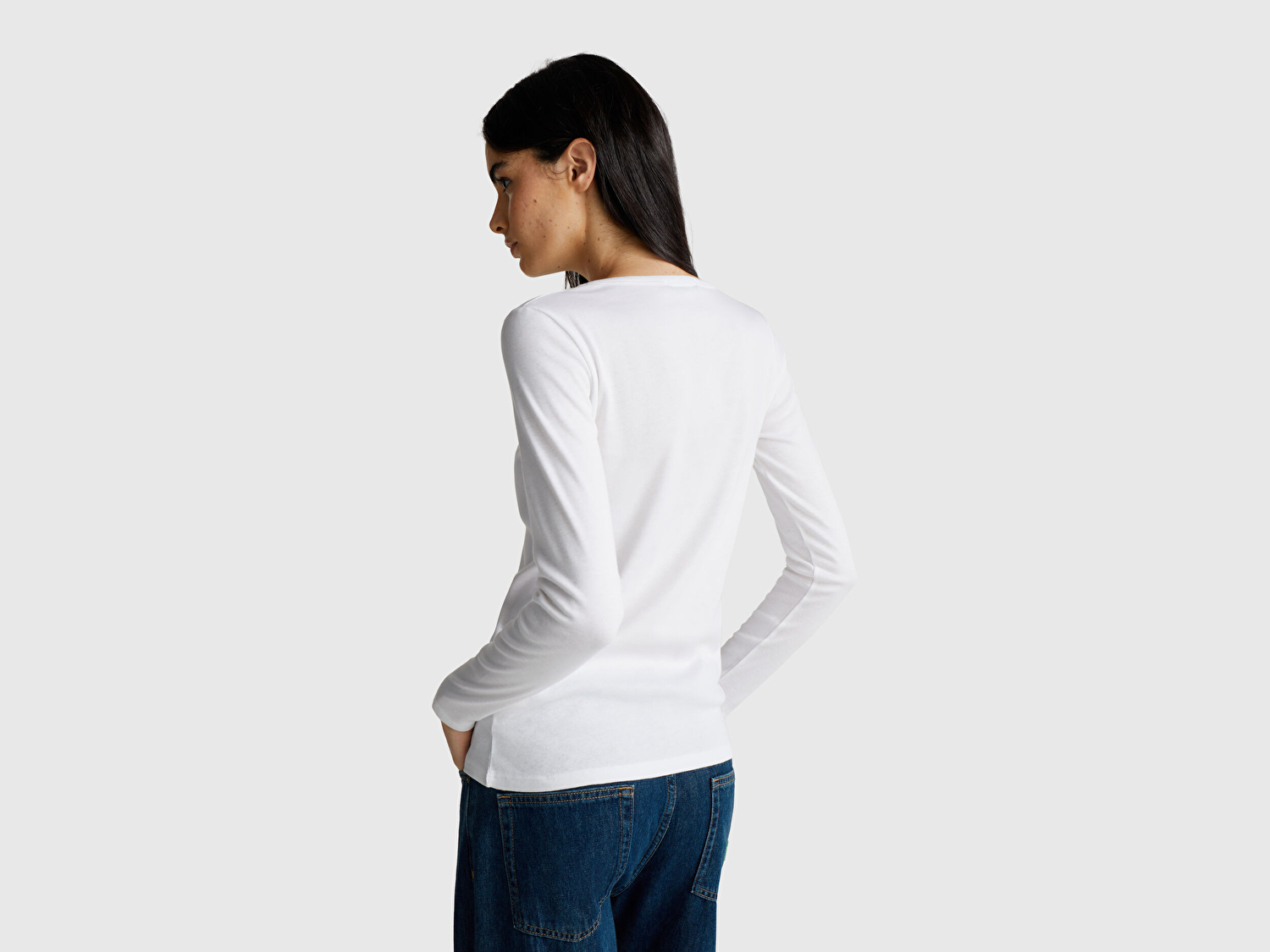 Benetton Kadın Beyaz %100 Koton Bisiklet Yaka Benetton Yazılı Uzun Kollu T-Shirt