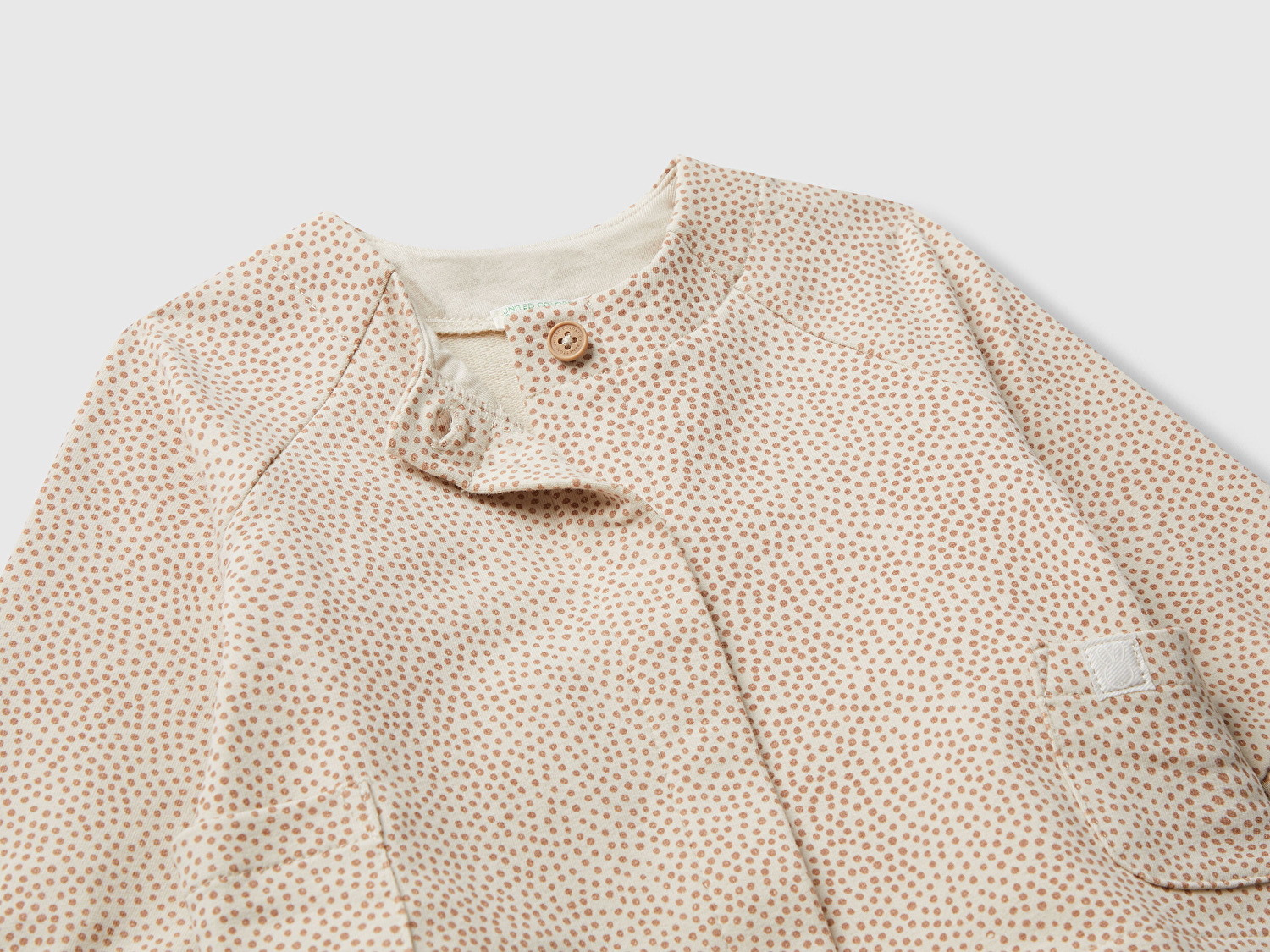 Benetton Bebek Bej Tamamı Desenli Gizli Çıtçıt Düğmeli Cepli Sweatshirt