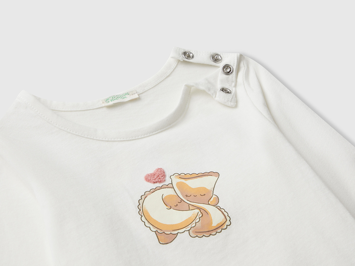 Benetton Bebek Beyaz Önü ve Arkası Yama Baskılı Uzun Kollu T-shirt