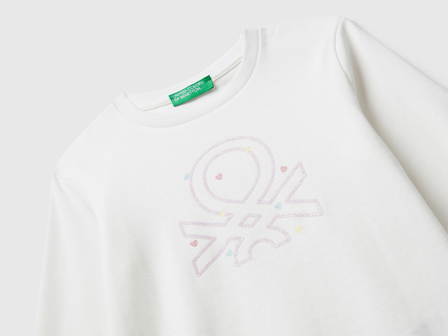 Benetton Kız Bebek Beyaz Önü Parıltılı Logo Baskılı Slim Fit Uzun Kollu T-shirt