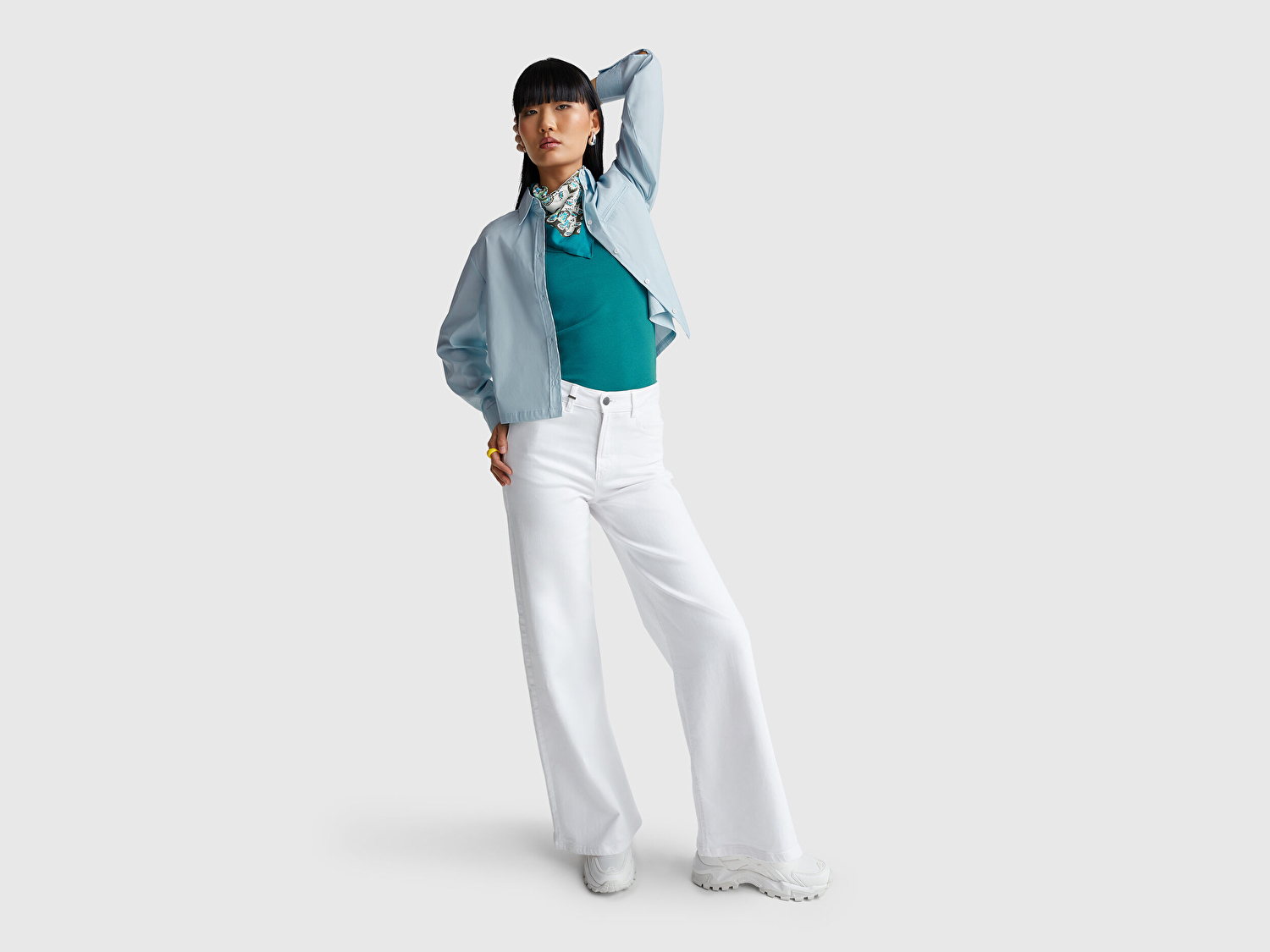 Benetton Kadın Açık Mavi Pamuk Karışımlı Streç Poplin Gömlek