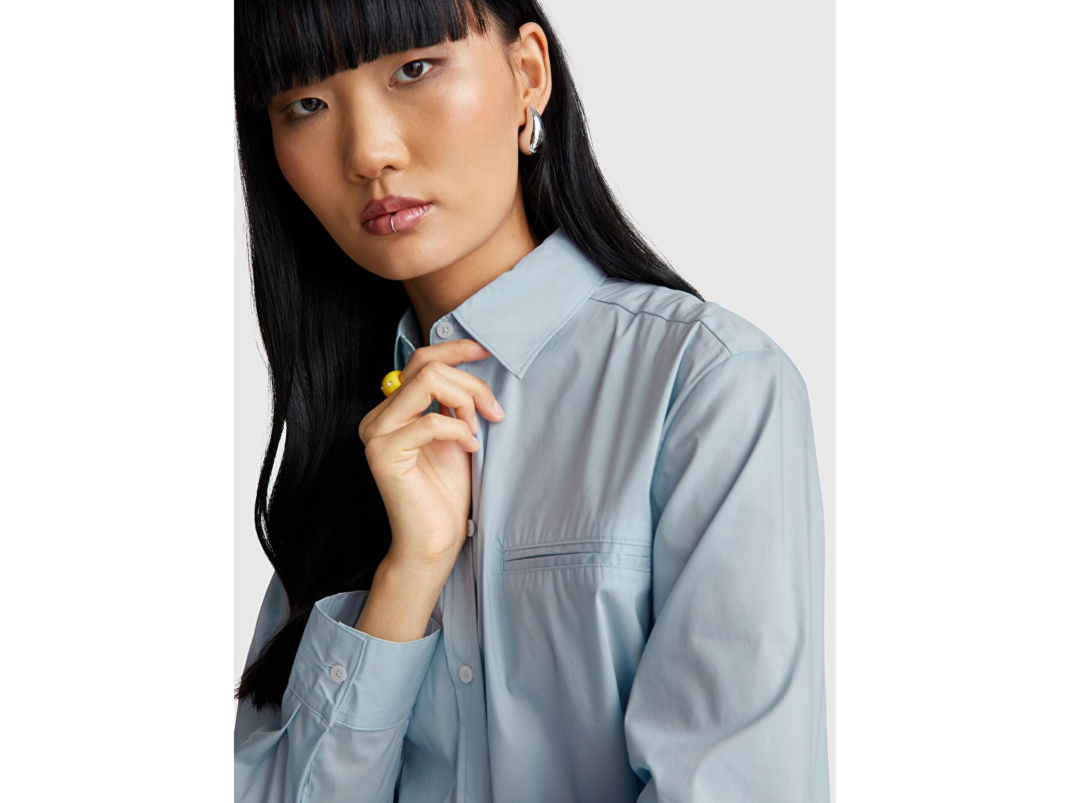 Benetton Kadın Açık Mavi Pamuk Karışımlı Streç Poplin Gömlek