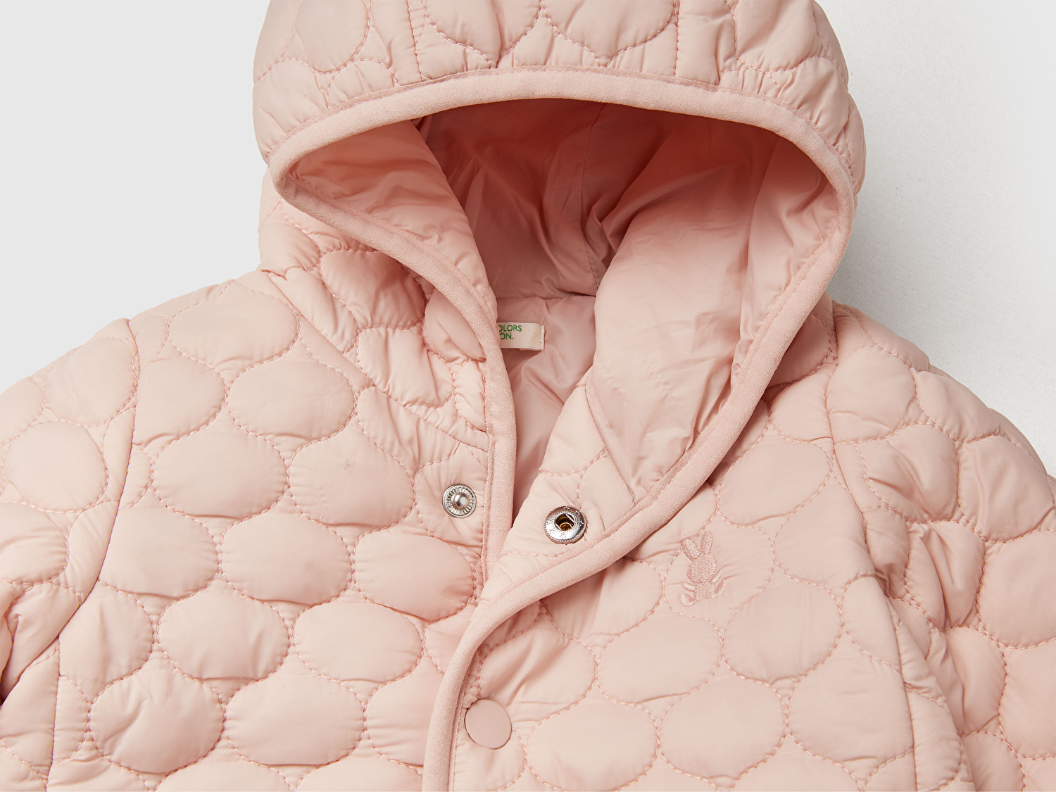 Benetton Bebek Toz Pembe Tavşan İşlemeli Kapitone Çıtçıtlı Kapüşonlu Ceket