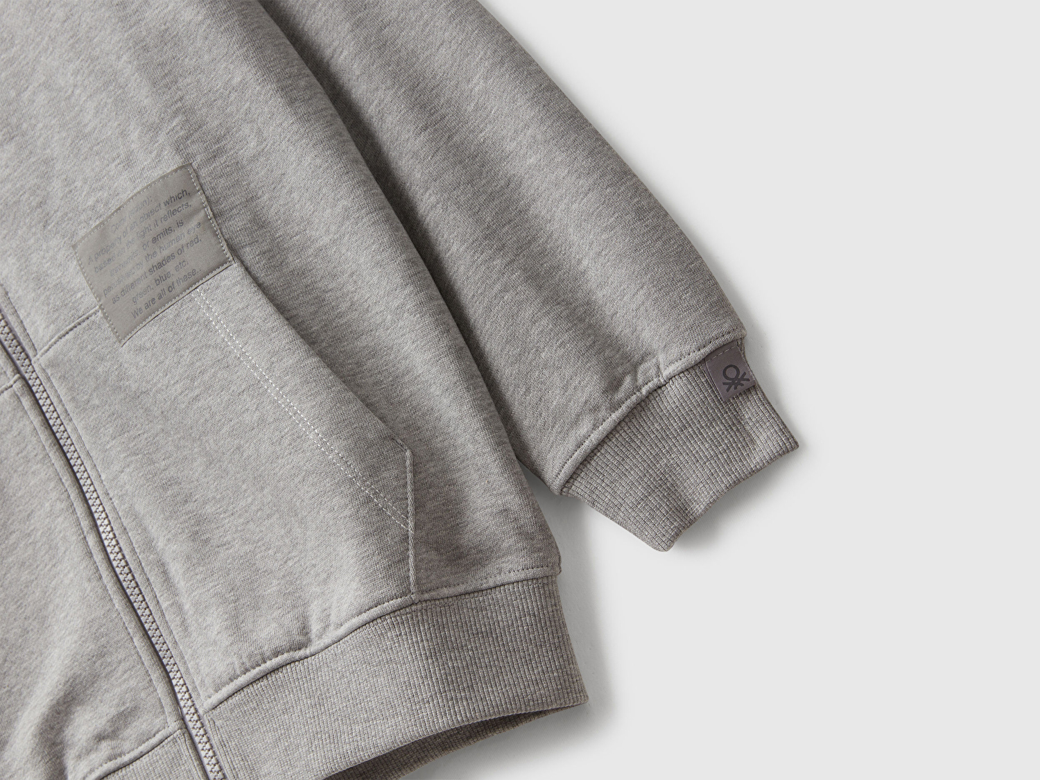 Benetton Erkek Çocuk Gri Melanj Logolu Etiket Detaylı Fermuarlı Kapüşonlu Sweatshirt
