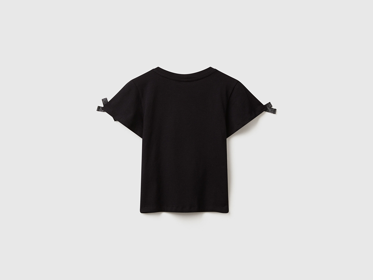 Benetton Kız Çocuk Siyah Logo İşlemeli Omuzları Simli Kurdeleli T-shirt