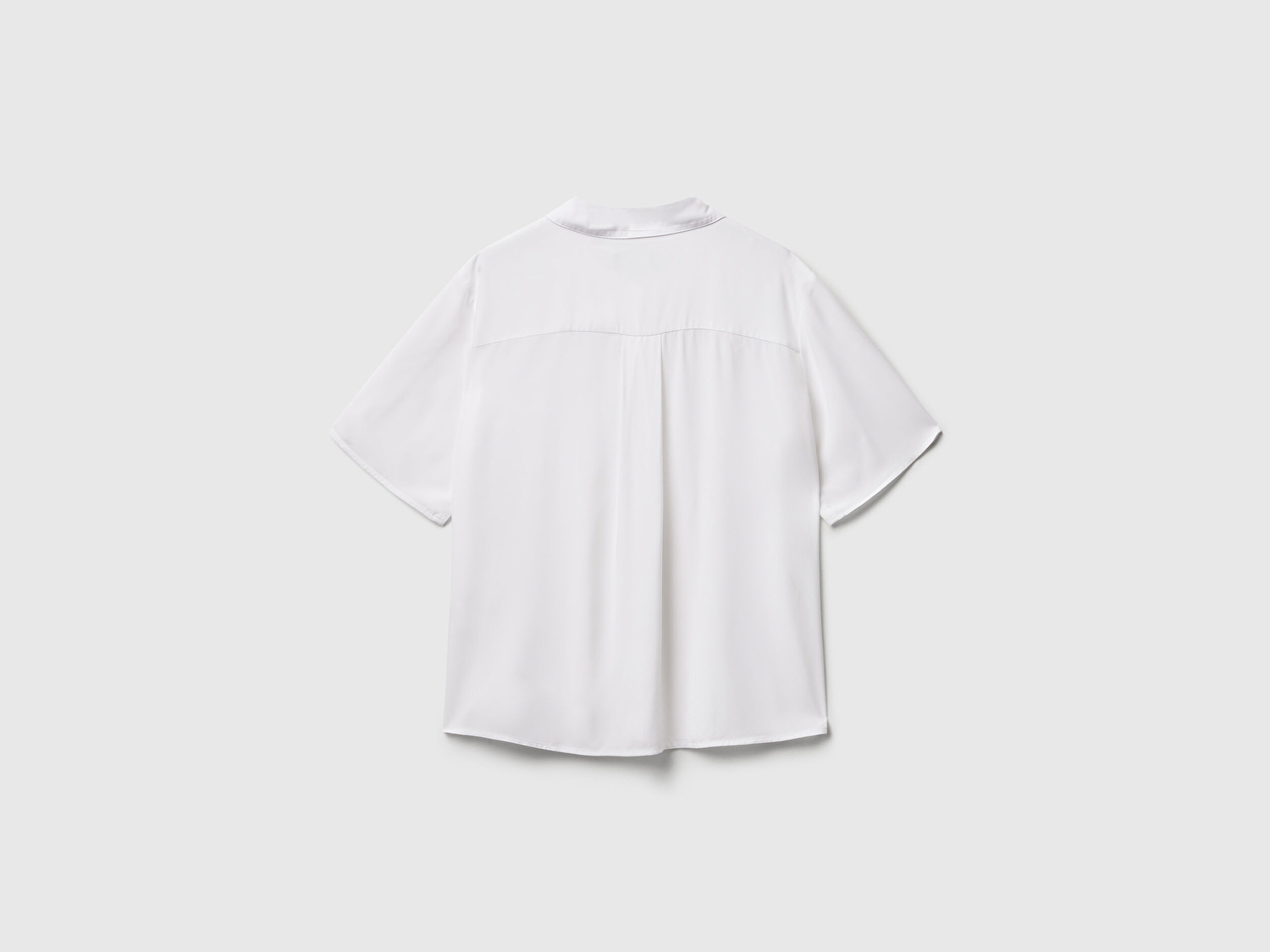 Benetton Kadın Beyaz %100 Viskoz Düğmeli Kısa Kollu Gömlek