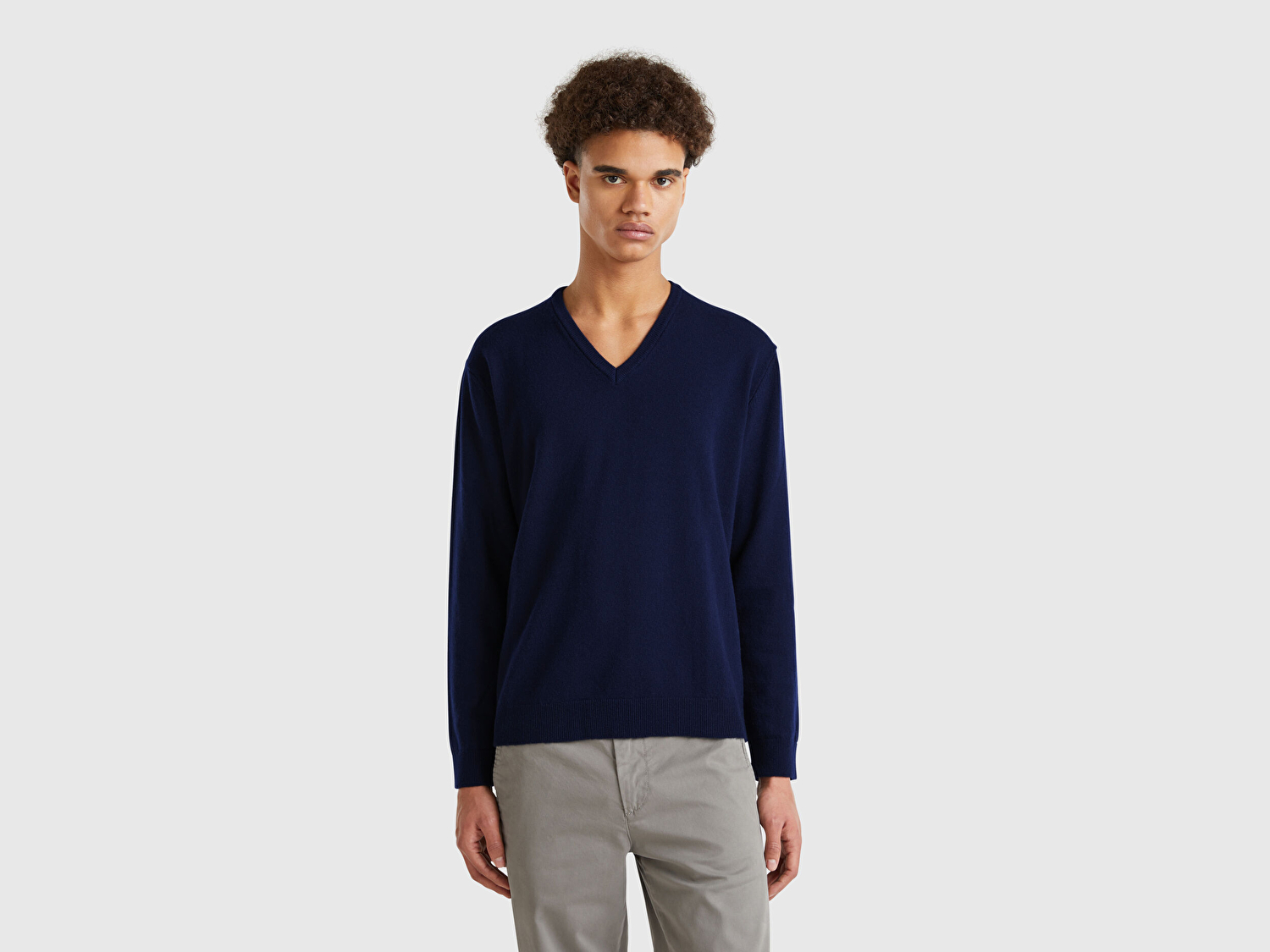 Benetton Erkek Lacivert V Yaka %100 Merino Kazak