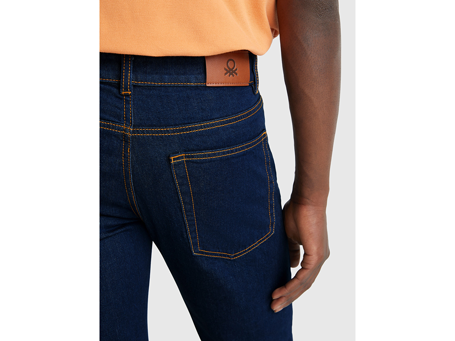 Benetton Erkek Koyu Denim Pamuk Karışımlı Arkası Logo Etiketli Cepli Slim Fit Denim Pantolon