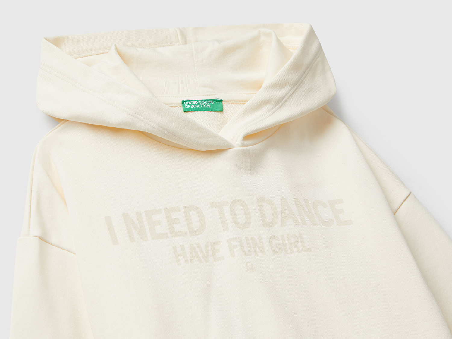 Benetton Kız Çocuk Ekru Önü Yazı Baskılı Arkası Uzun Kapüşonlu Sweatshirt