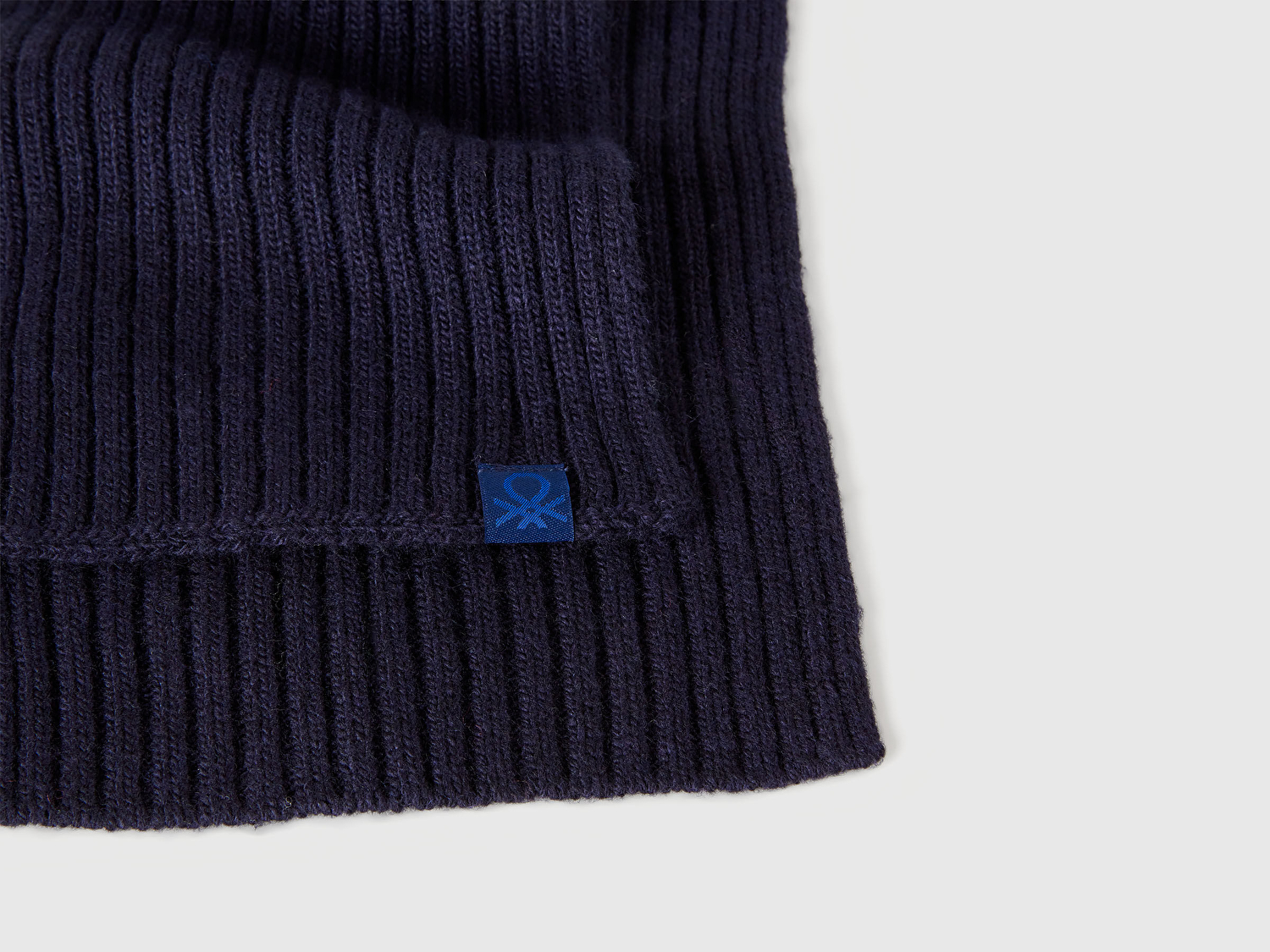 Erkek Bebek Lacivert Yün ve Viskoz Karışımlı Logo Etiketli Ribana Örgü Atkı