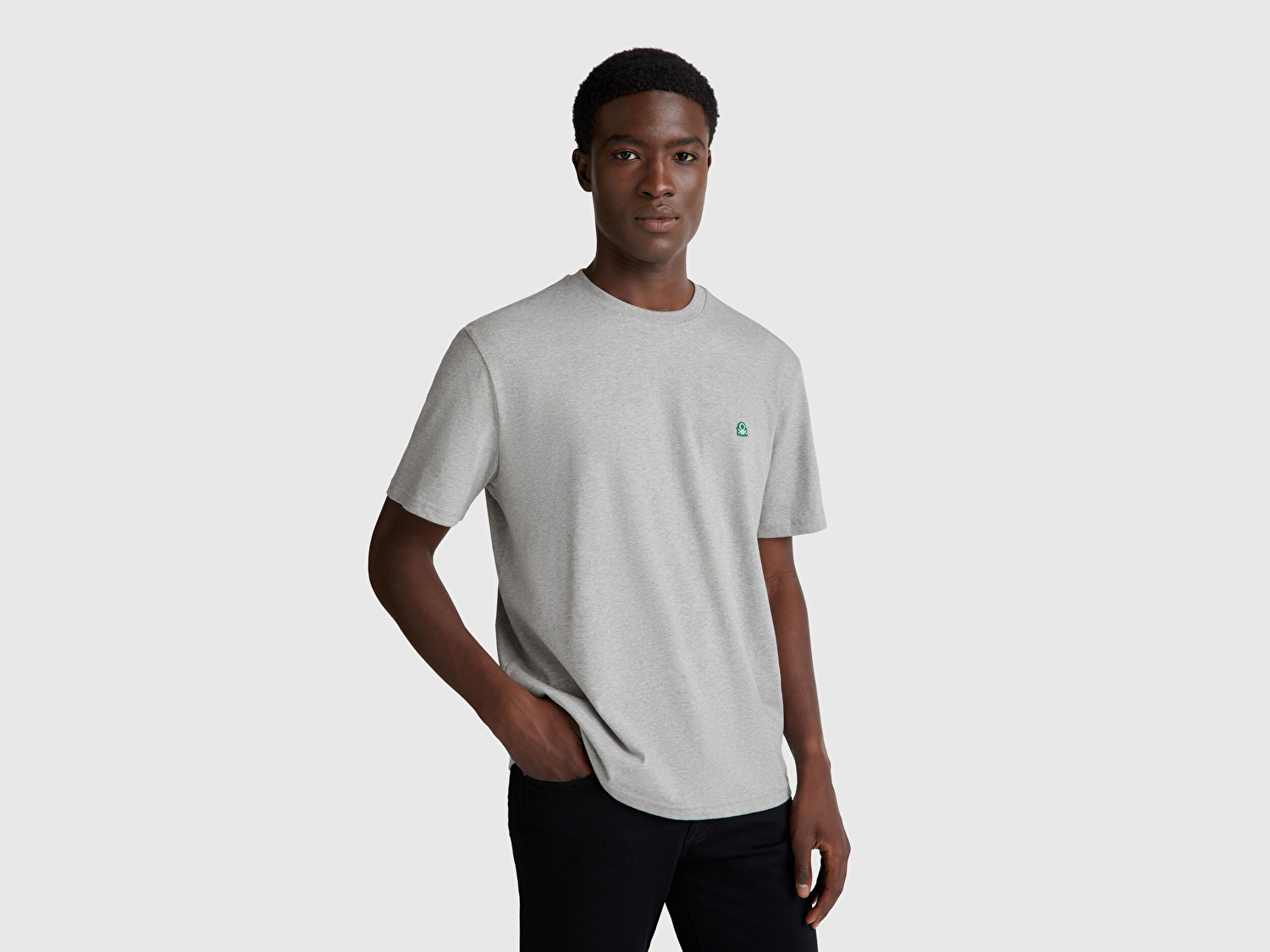 Benetton Erkek Gri Melanj %100 Koton Logolu Bisiklet Yaka T-Shirt