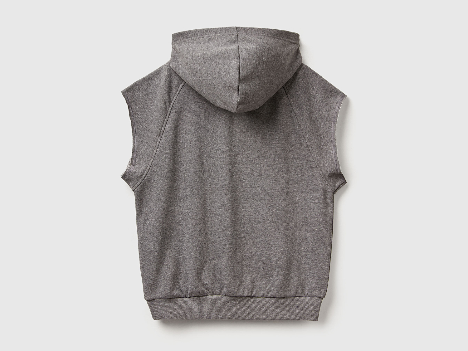 Benetton Erkek Çocuk Antrasit Melanj Baskılı Kese Cep Detaylı Kapüşonlu Raglan Kolsuz Sweatshirt 