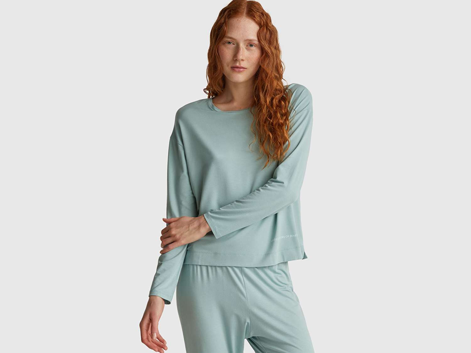 Benetton Kadın Açık Yeşil Modal Karışımlı Yırtmaçlı Bisiklet Yaka Pijama Üstü