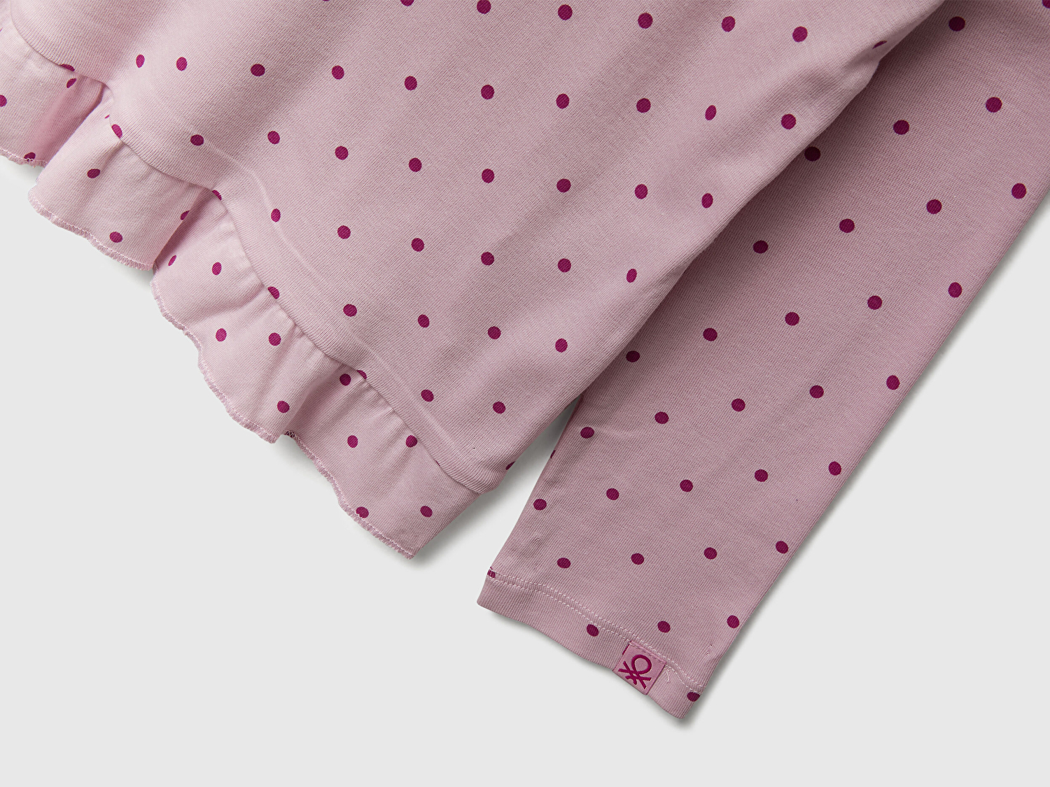 Benetton Kız Çocuk Soluk Pembe Desenli Fırfır Detaylı Pijama Takımı