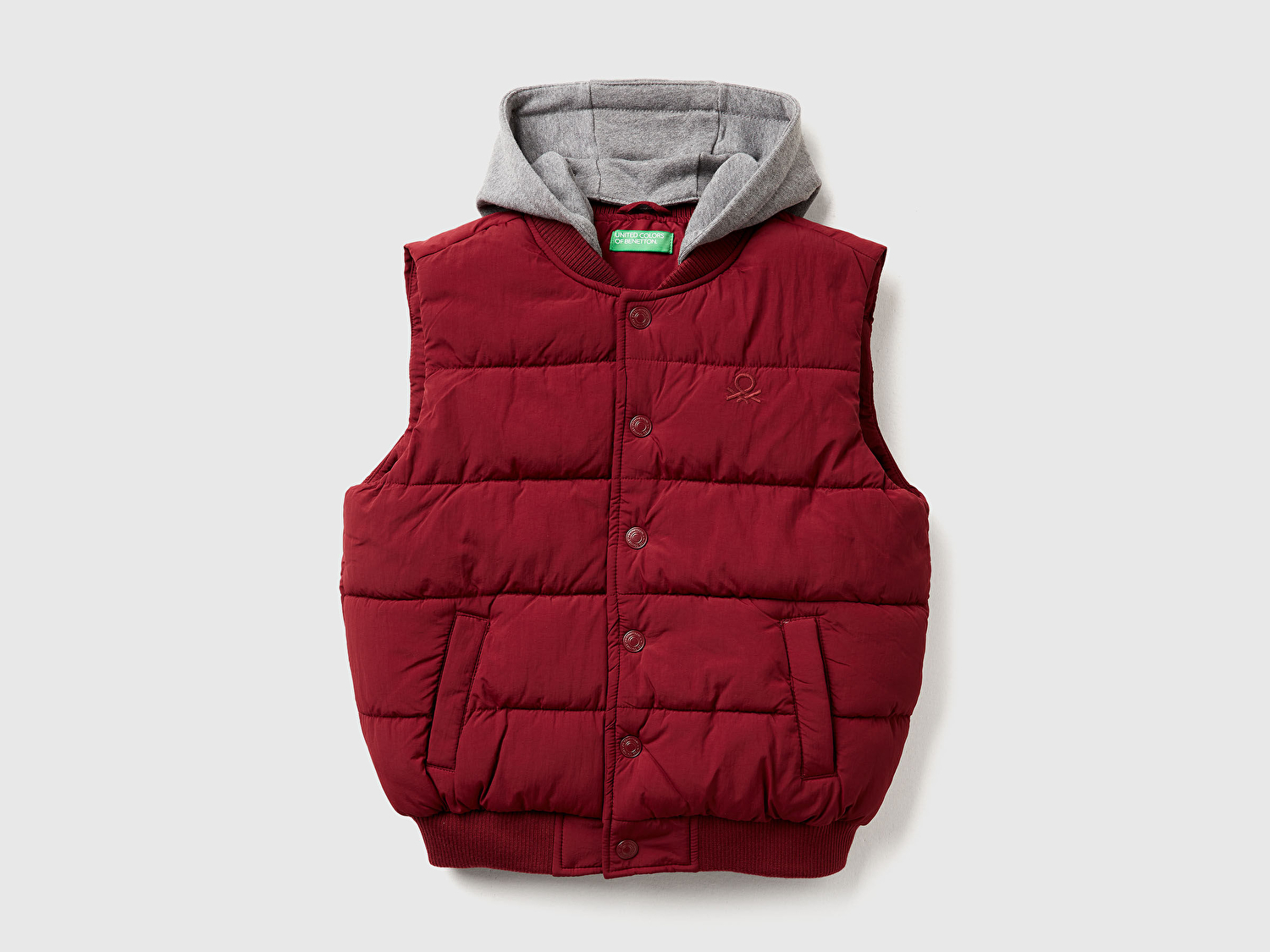 Benetton Erkek Çocuk Bordo Logo Detaylı Nervürlü Çıkarılabilir Kapüşonlu Dolgulu Yelek