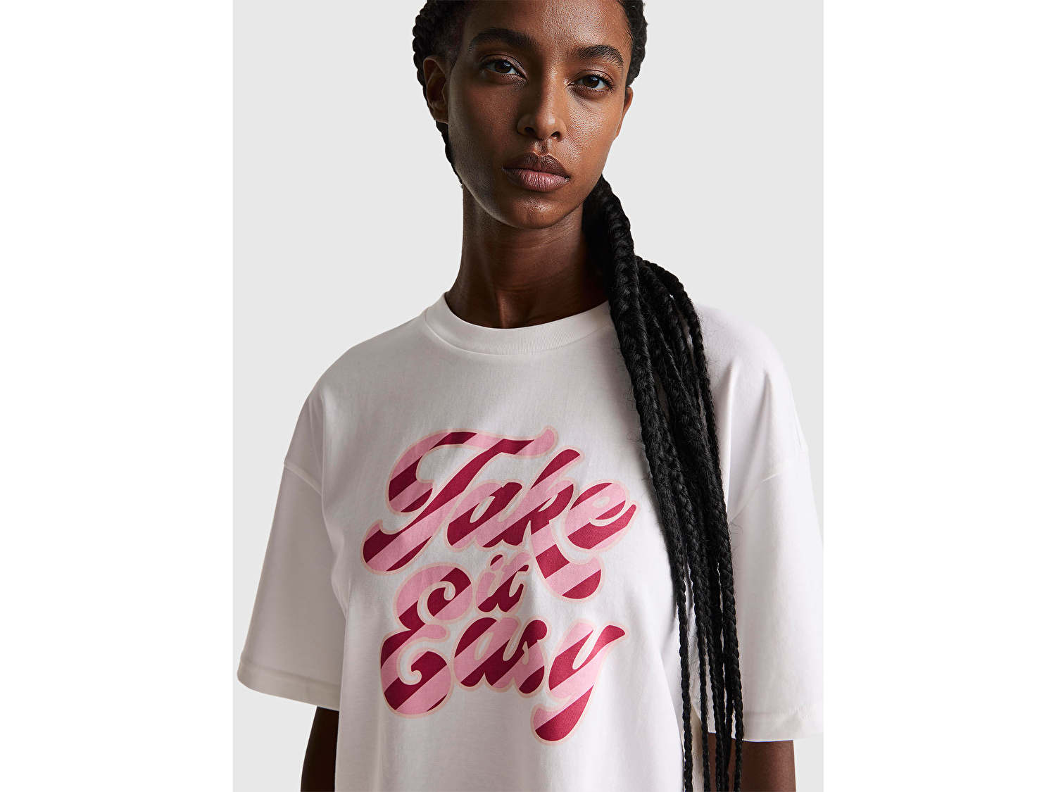 Benetton Kadın Beyaz-Pembe Yazılı %100 Pamuk Önü Yazı Baskılı Bisiklet Yaka T-Shirt