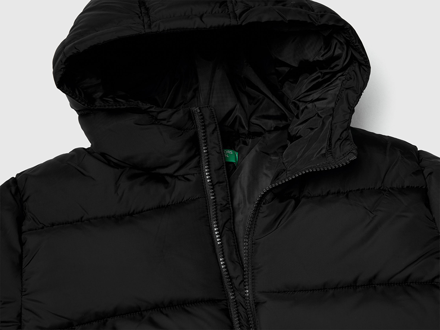 Benetton Erkek Çocuk Siyah Logo Detaylı Fermuarlı Kapüşonlu Dolgulu Mont