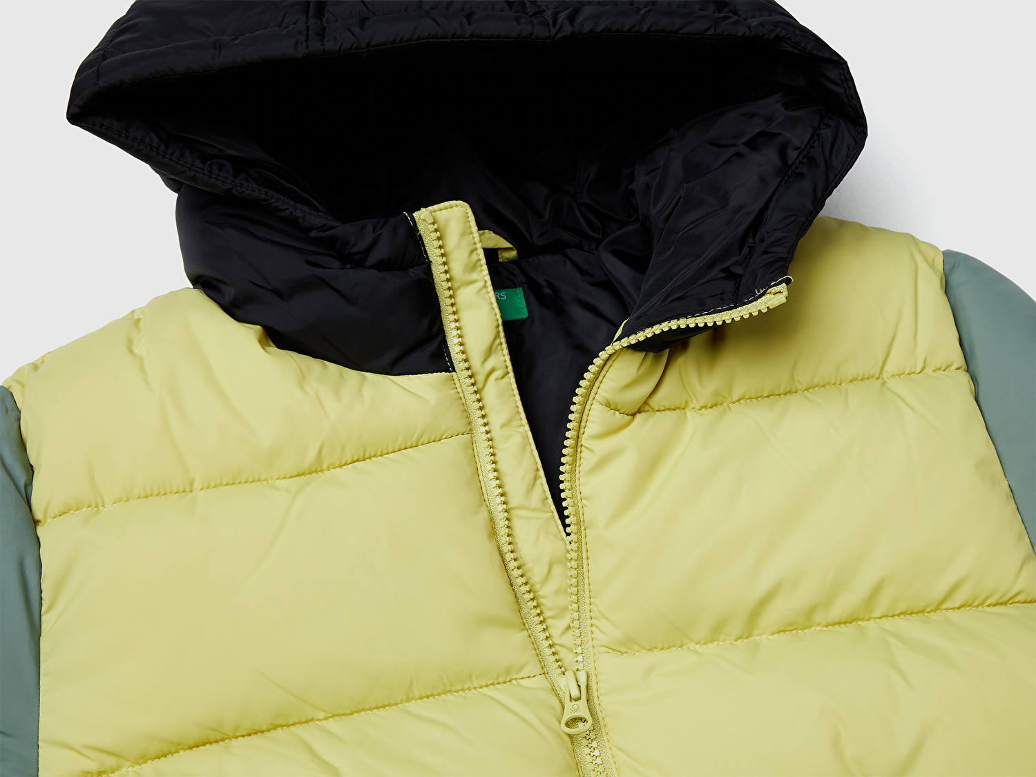 Benetton Erkek Çocuk Sarı Logo Detaylı Fermuarlı Kapüşonlu Dolgulu Mont
