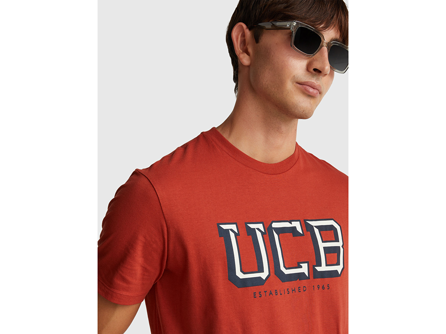 Benetton Erkek Kırmızı-UCB %100 Pamuk Önü Logo Baskılı Relax Fit T-Shirt