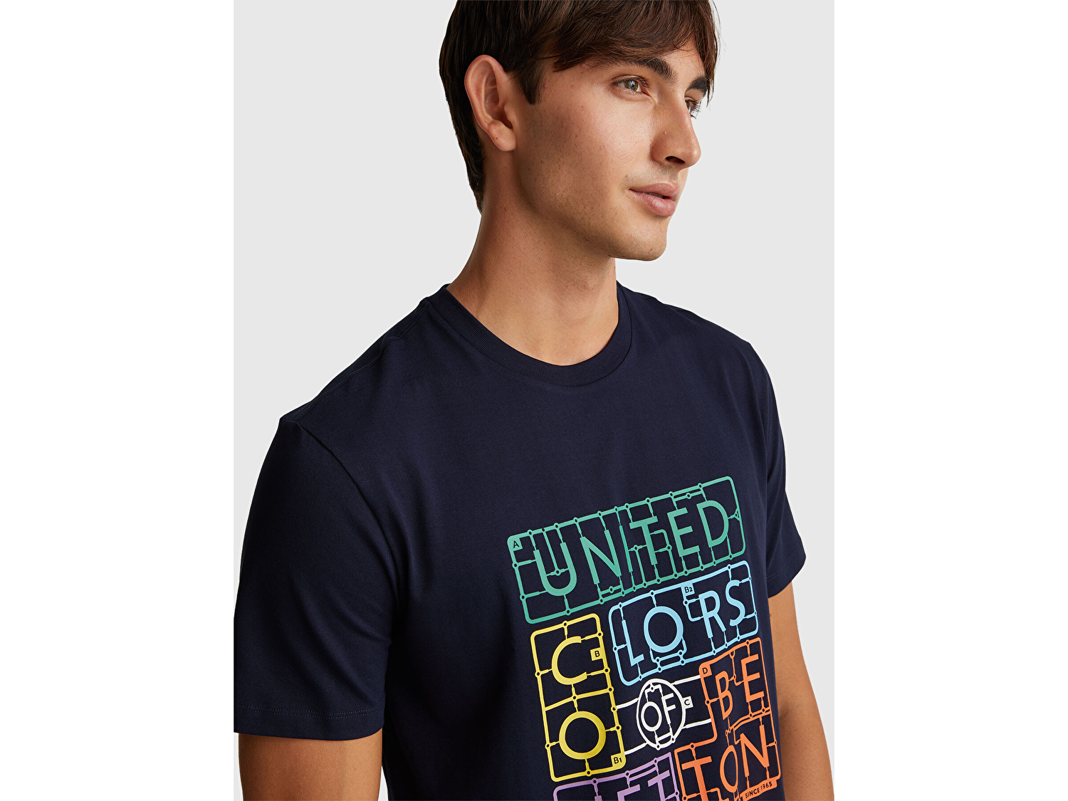 Benetton Erkek Lacivert-Renkli Baskılı %100 Pamuk Önü Logo Baskılı Relax Fit T-Shirt