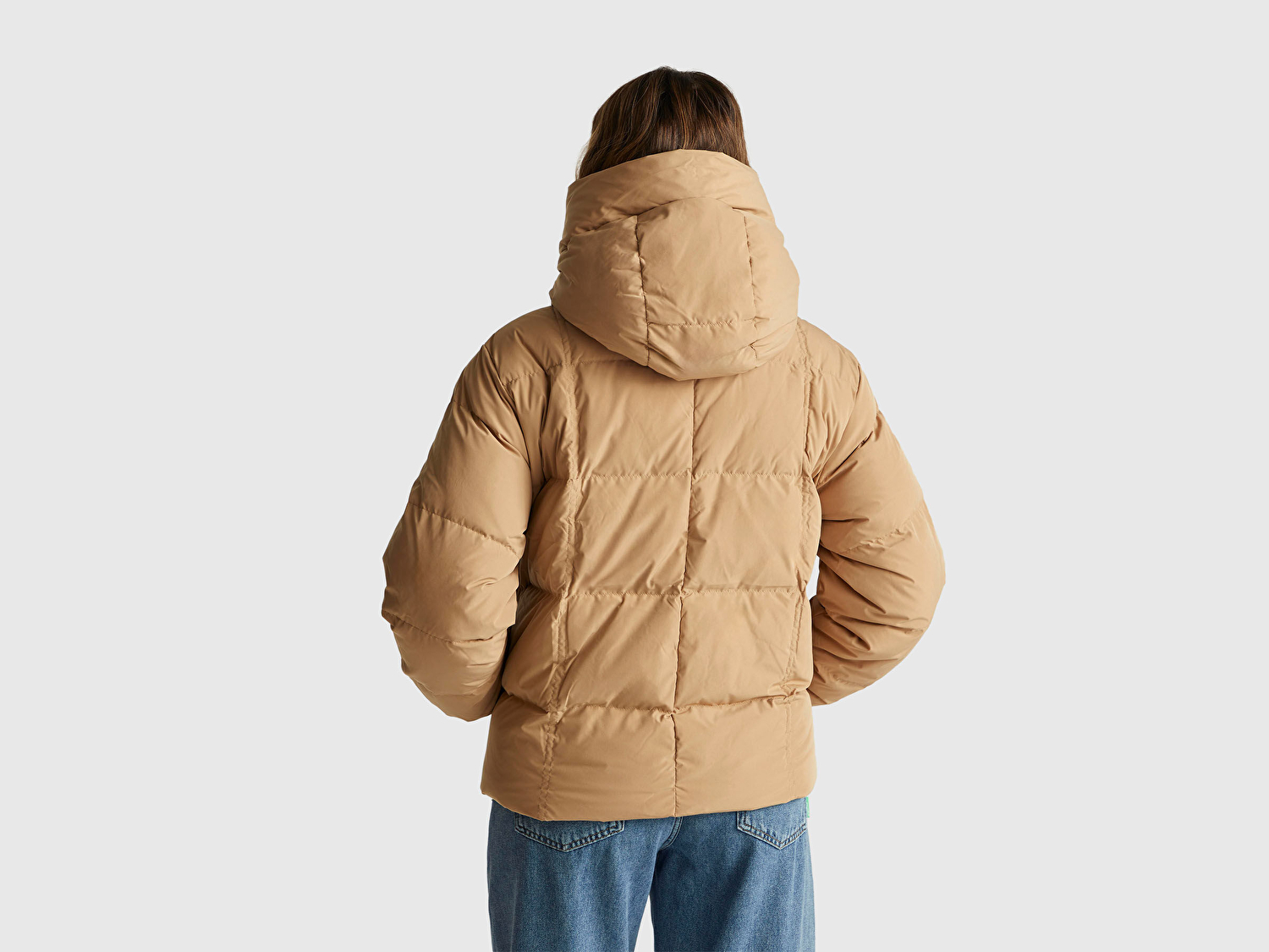 Benetton Kadın Açık Kahverengi Kuş Tüyü Kapüşonlu Fermuarlı Kolu Lastikli Şişme Mont