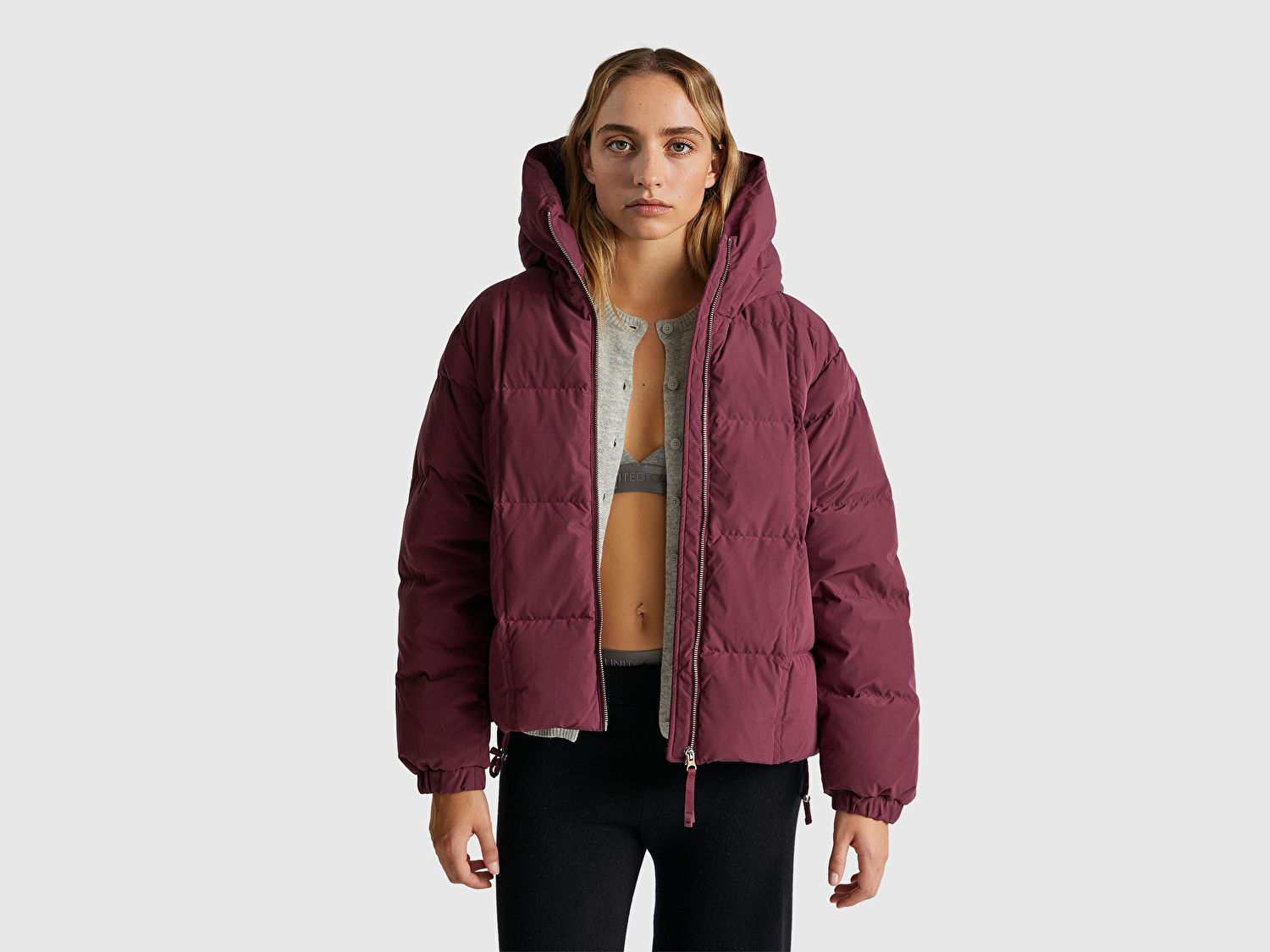 Benetton Kadın Mürdüm Kuş Tüyü Kapüşonlu Fermuarlı Kolu Lastikli Şişme Mont