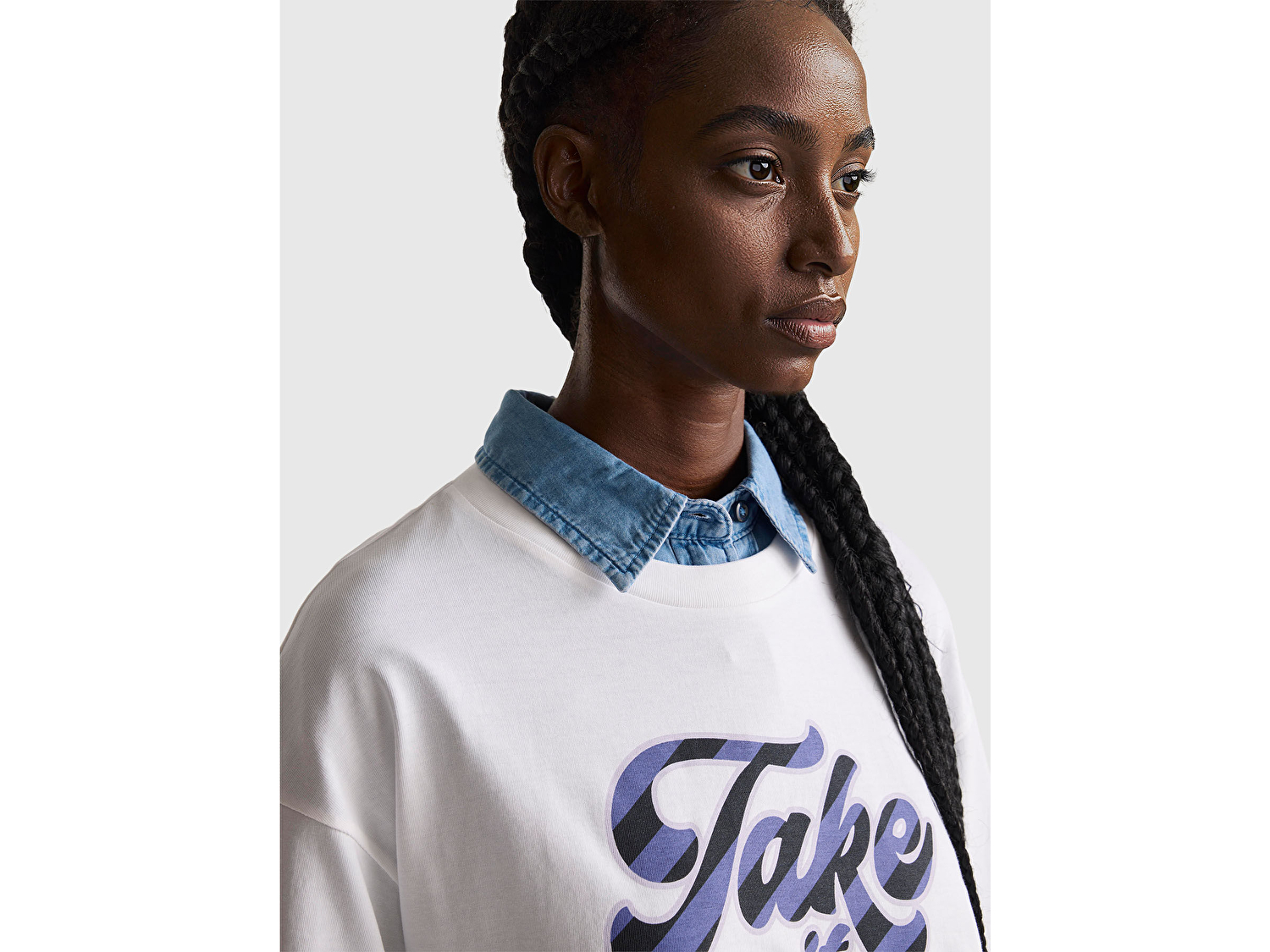 Benetton Kadın Beyaz-Mavi Yazılı %100 Pamuk Önü Yazı Baskılı Bisiklet Yaka T-Shirt