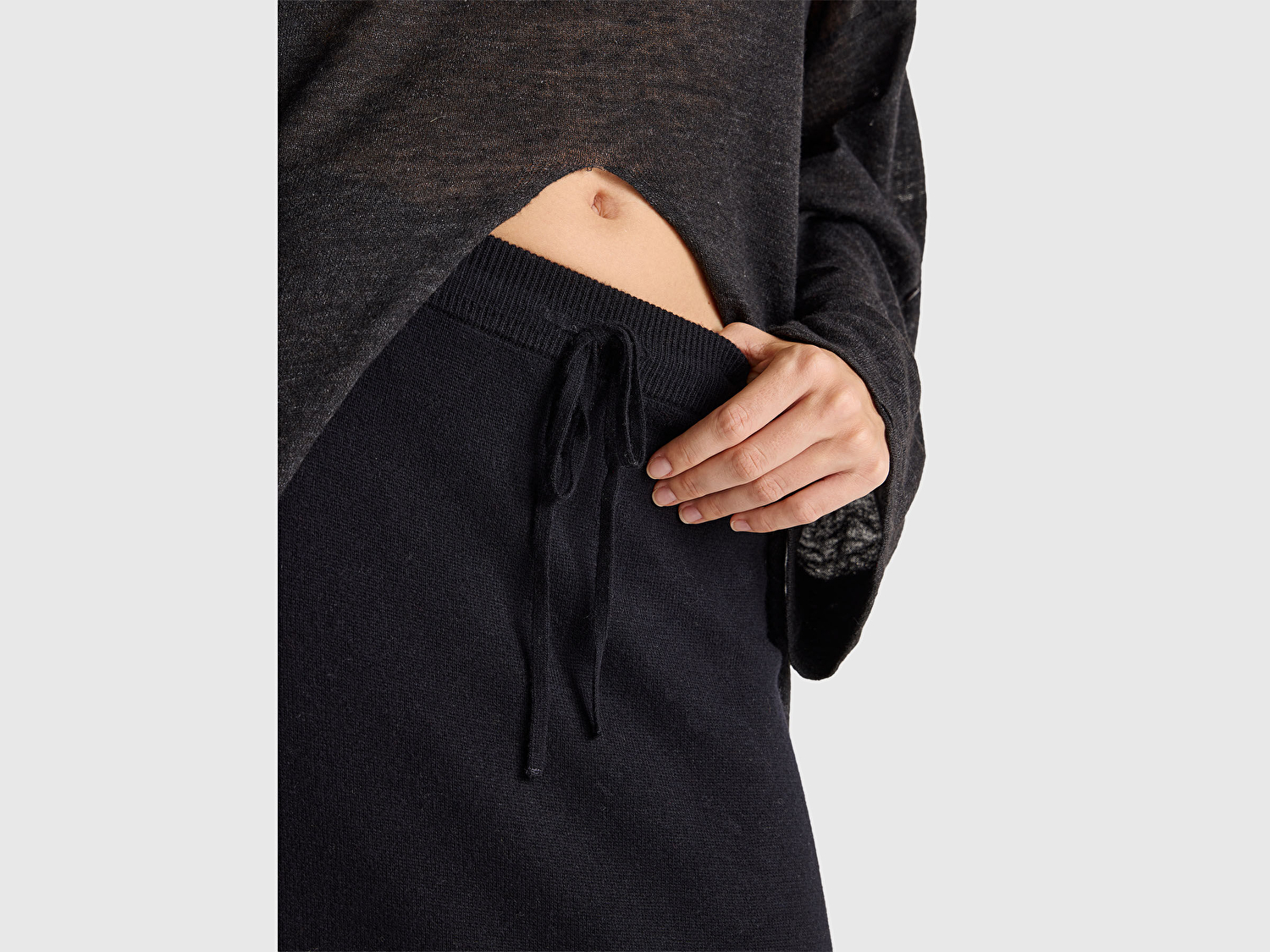 Benetton Kadın Sİyah Pamuk ve Yün Karışımlı Ribana Detaylı Bağcıklı Örme Etek