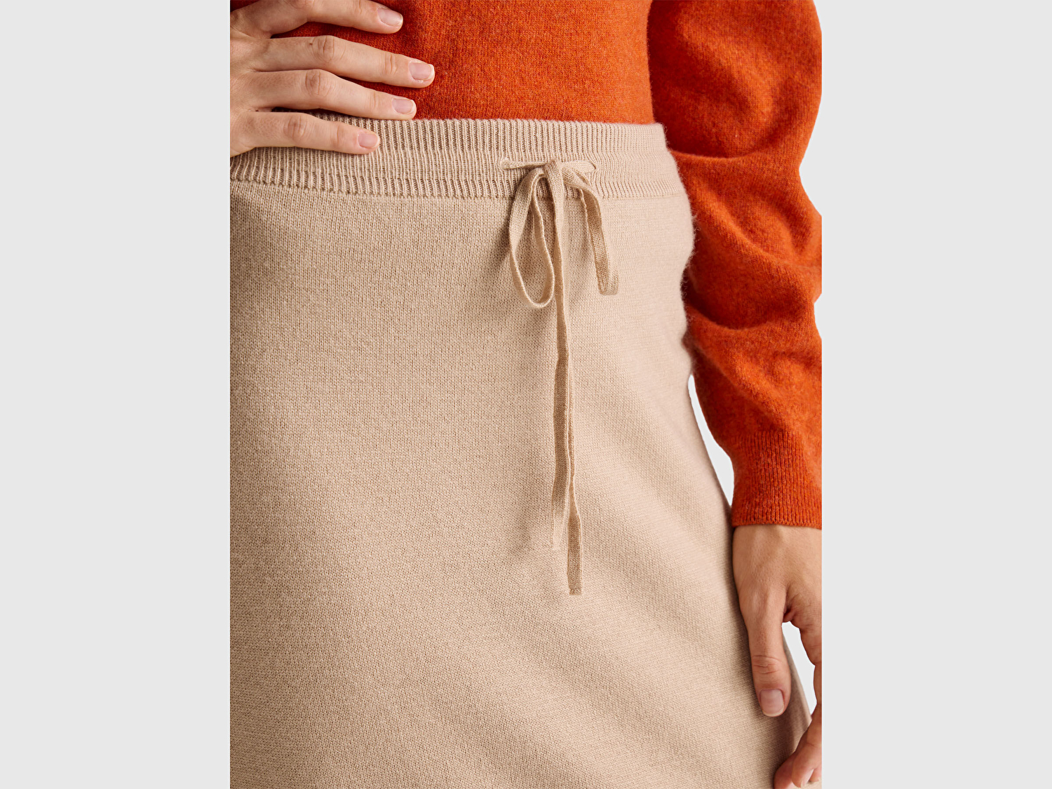 Benetton Kadın Bej Pamuk ve Yün Karışımlı Ribana Detaylı Bağcıklı Örme Etek