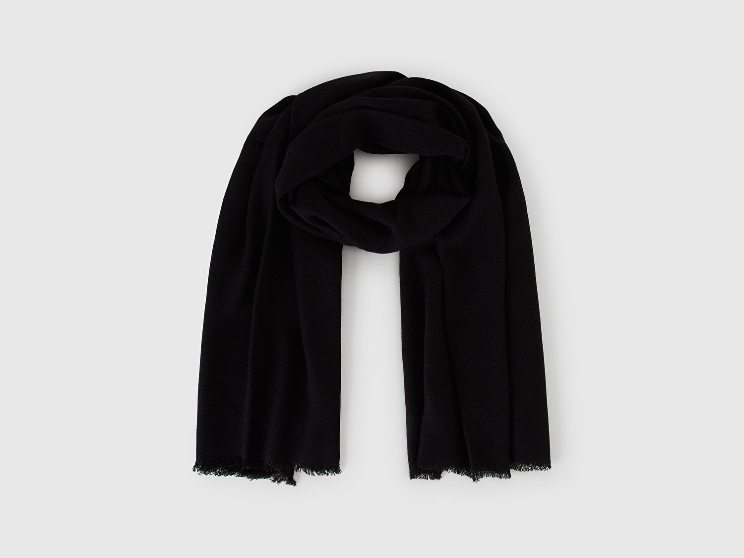 Benetton Kadın Siyah %100 Akrilik Püsküllü Şal