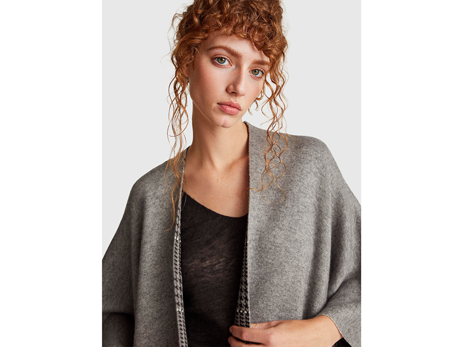 Benetton Kadın Antrasit Melanj Pamuk ve Yün Karışımlı Çift Taraflı Panço